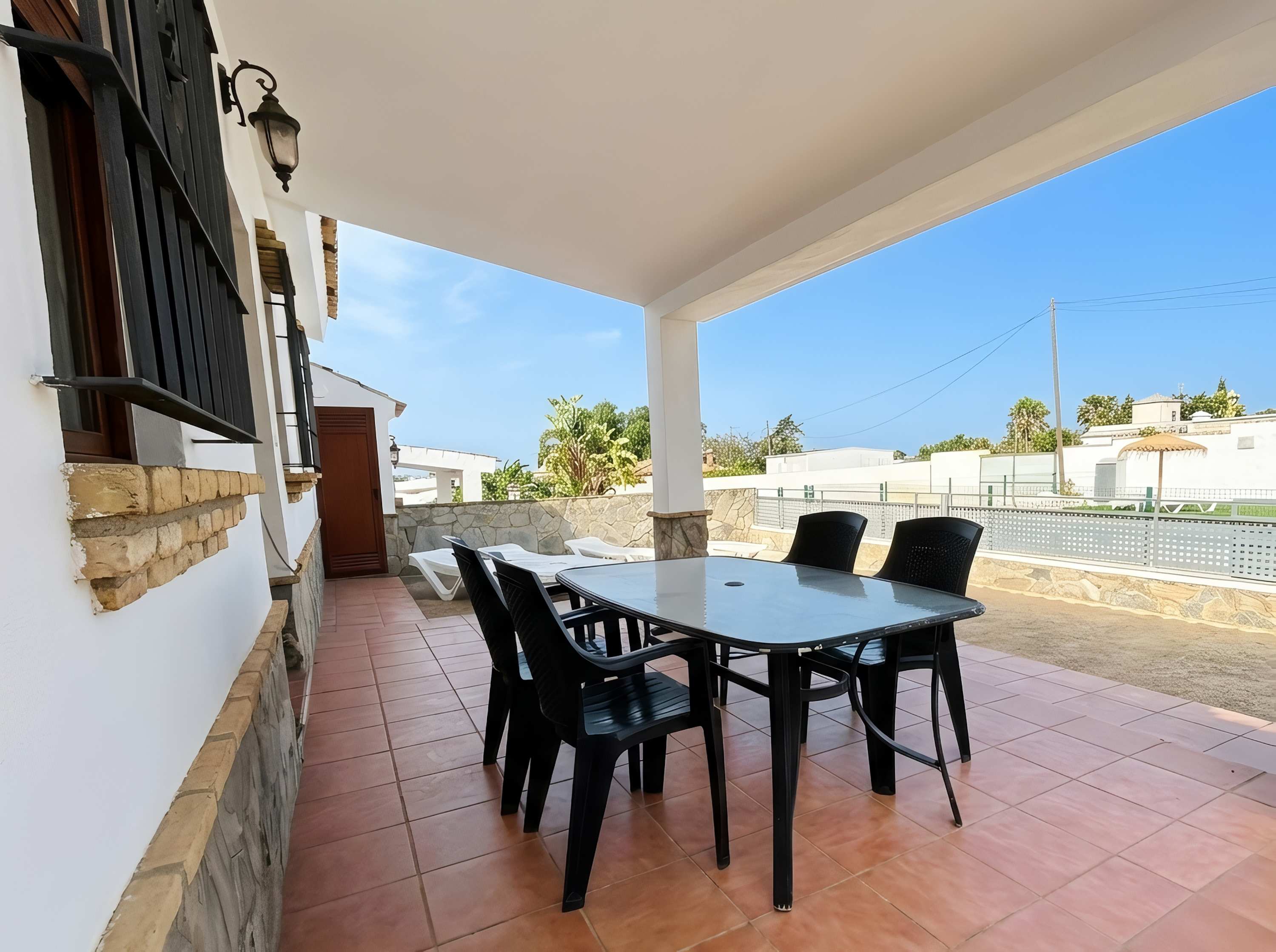 Chalet con piscina privada grupos de 6 personas - image 13