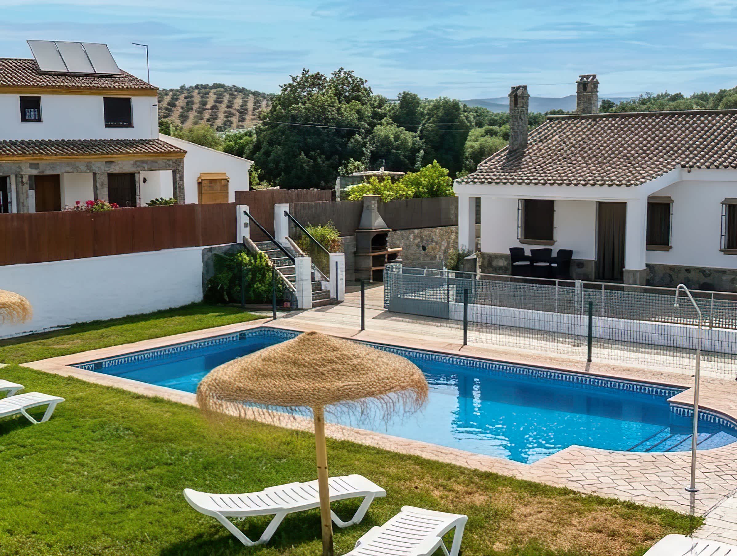 Chalet con piscina privada grupos de 6 personas - image 24