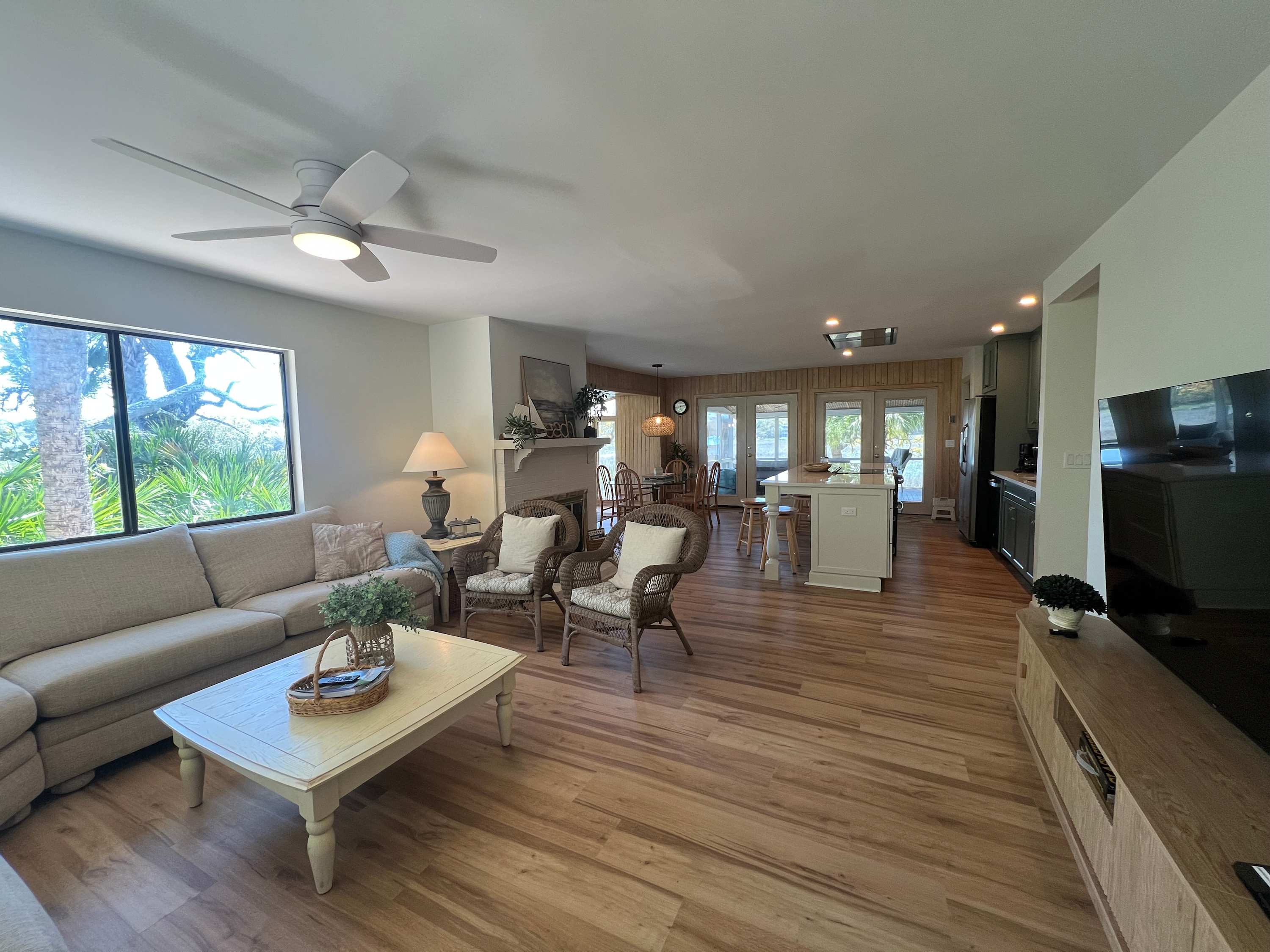 Living Room with Open Plan Kitchen and Dining Room 