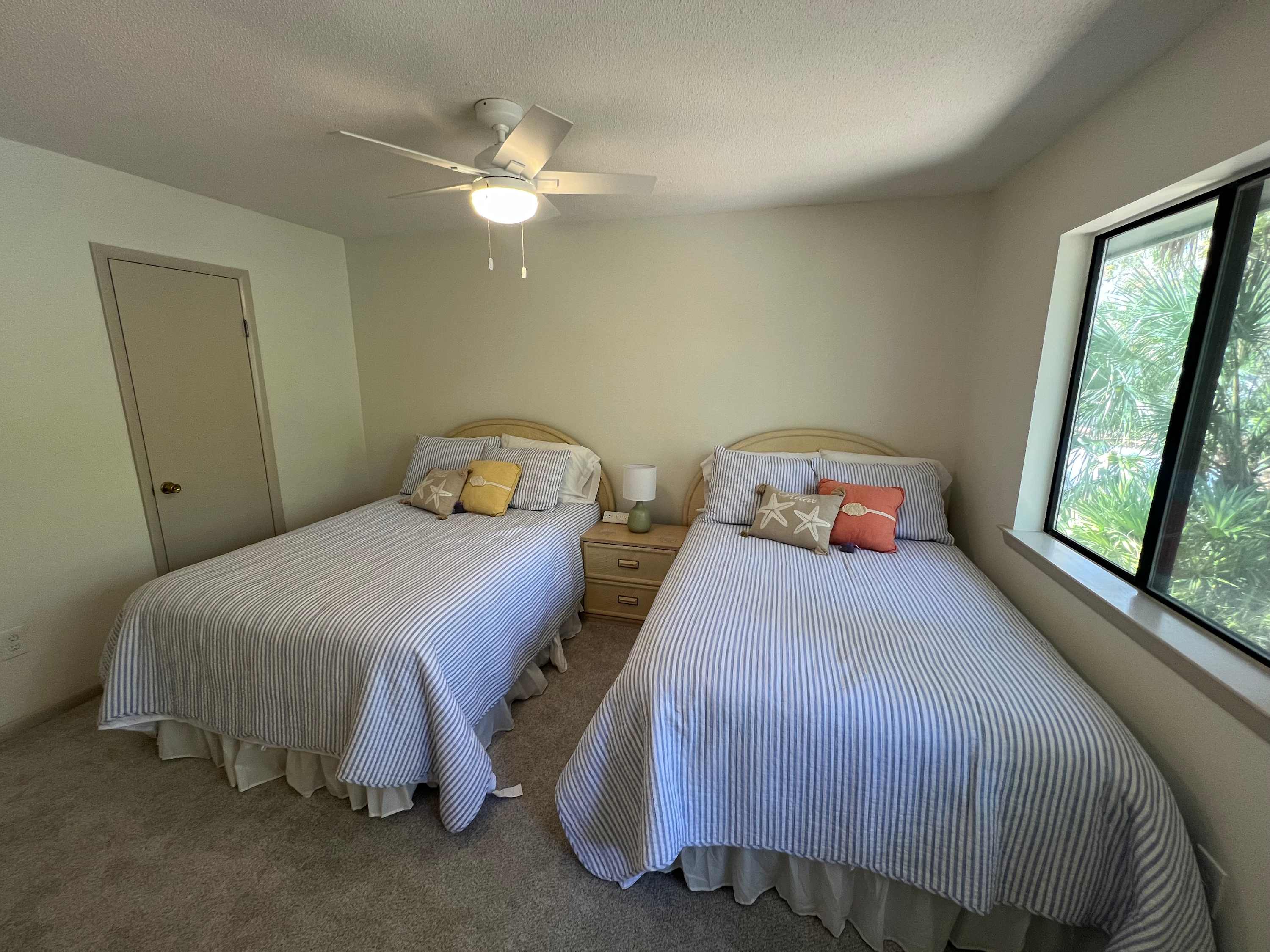 Guest Bedroom with 2 Double Beds