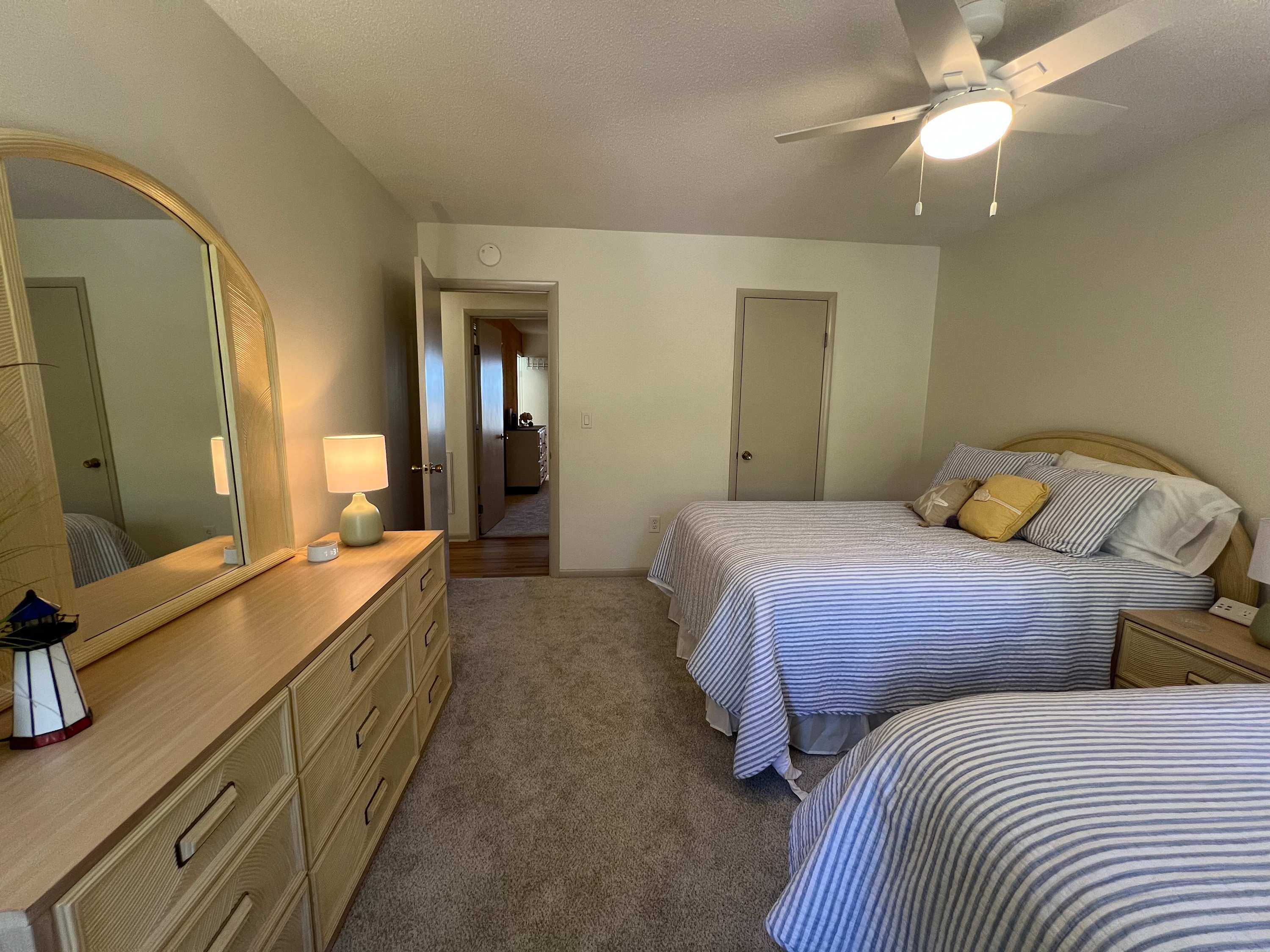 Guest Bedroom with 2 Double Beds