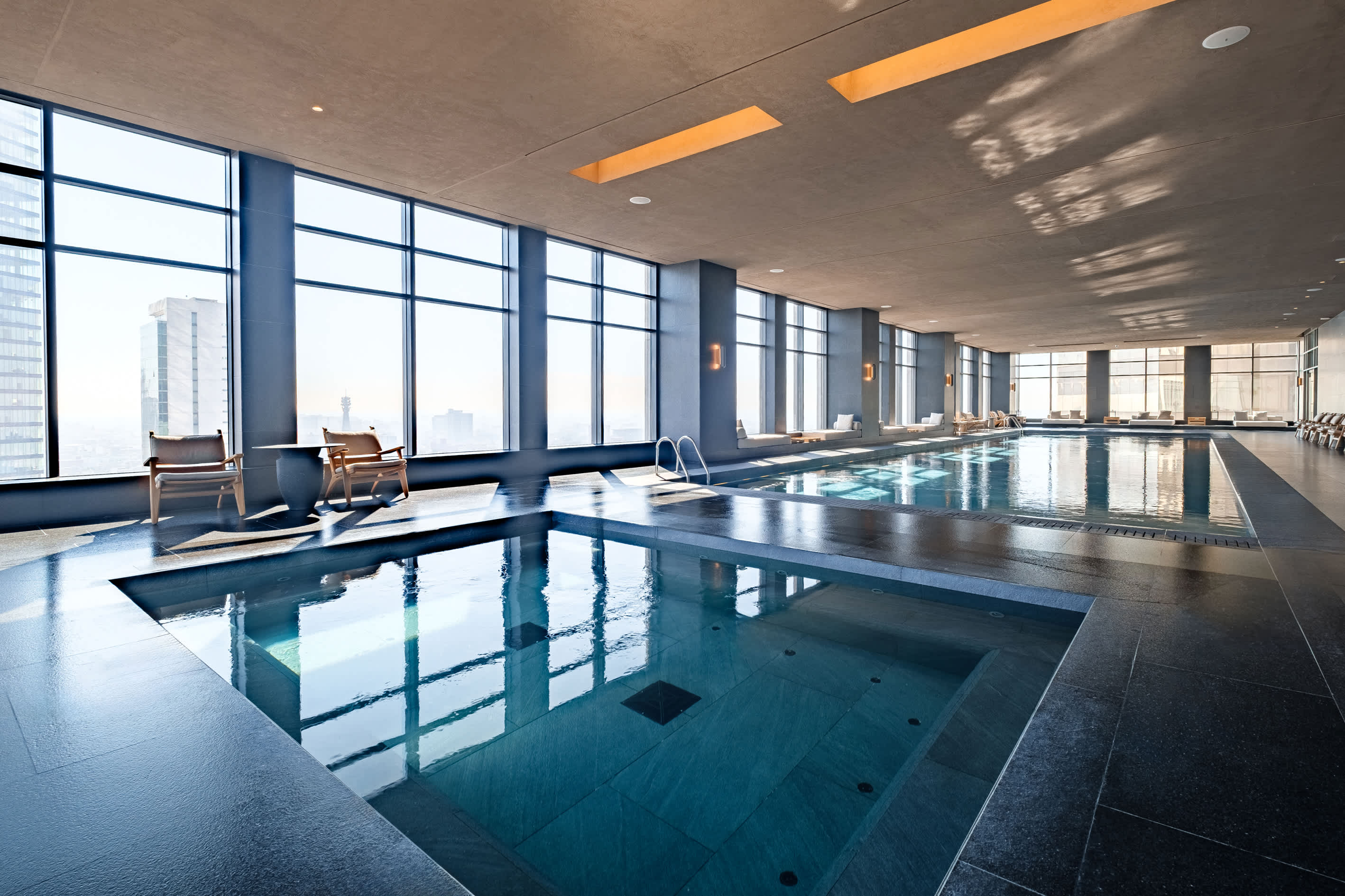 2026 Football Studio | Pool & Iconic Views 2