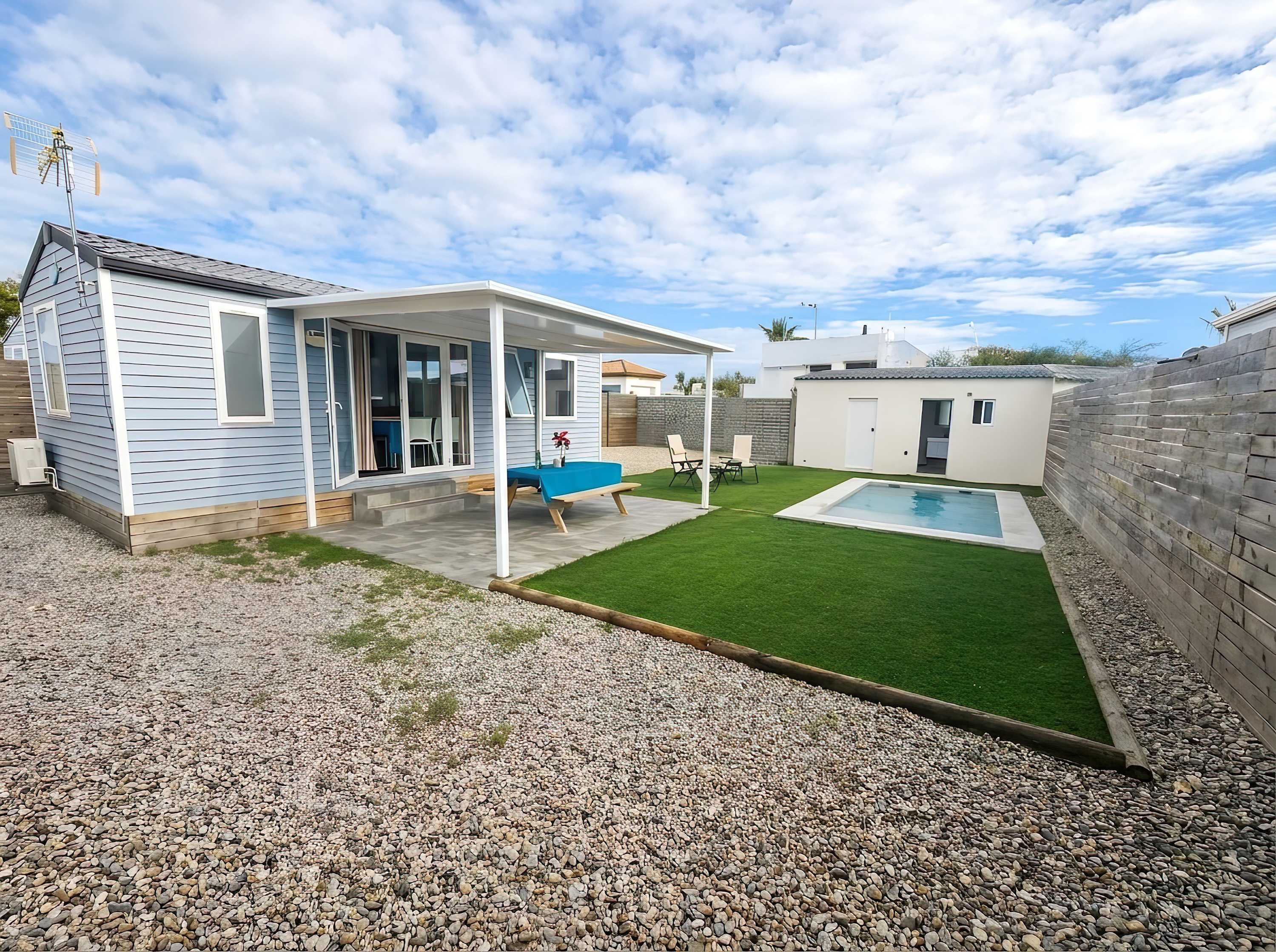 Alojamiento en Conil a 5 min del mar, con WiFi y terraza con piscina - image 3