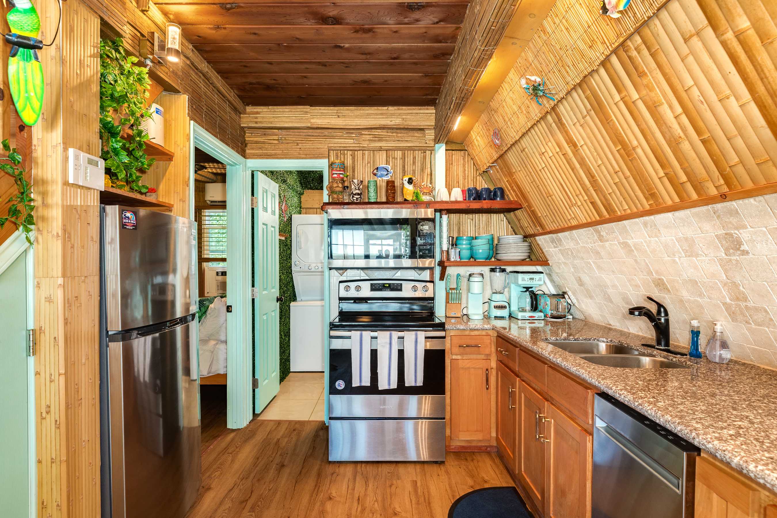 The Polynesian A Frame Beach Hut Gulf Front Row 7