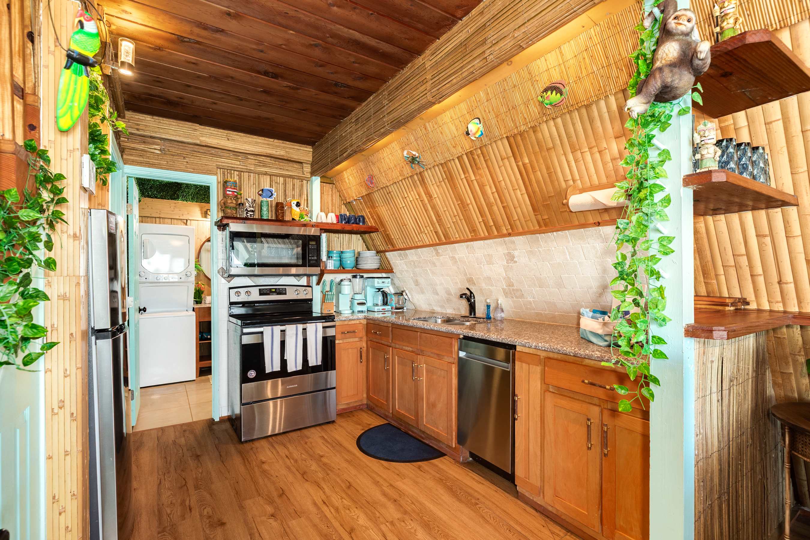 The Polynesian A Frame Beach Hut Gulf Front Row 6