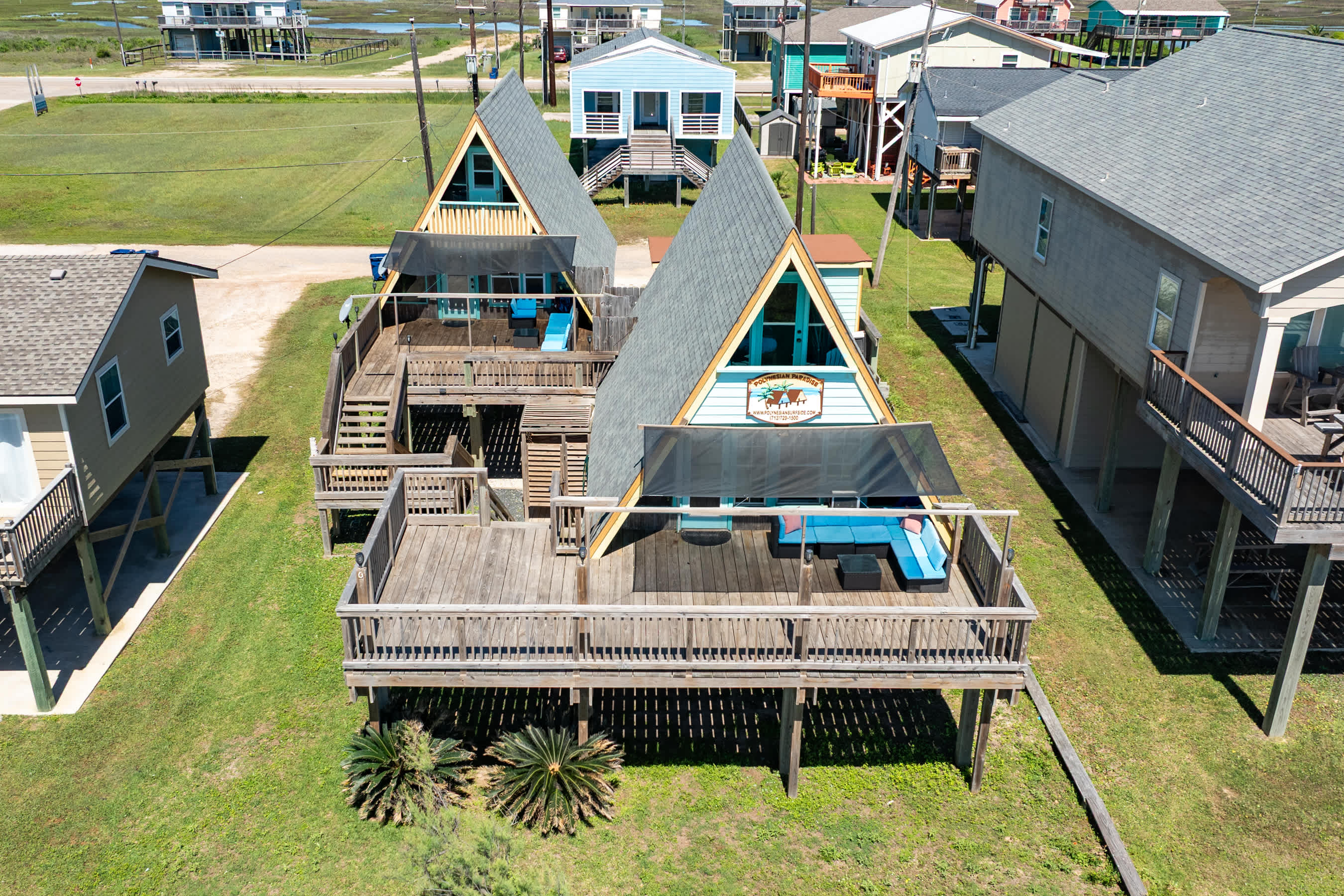 The Polynesian A Frame Beach Hut Gulf Front Row 3