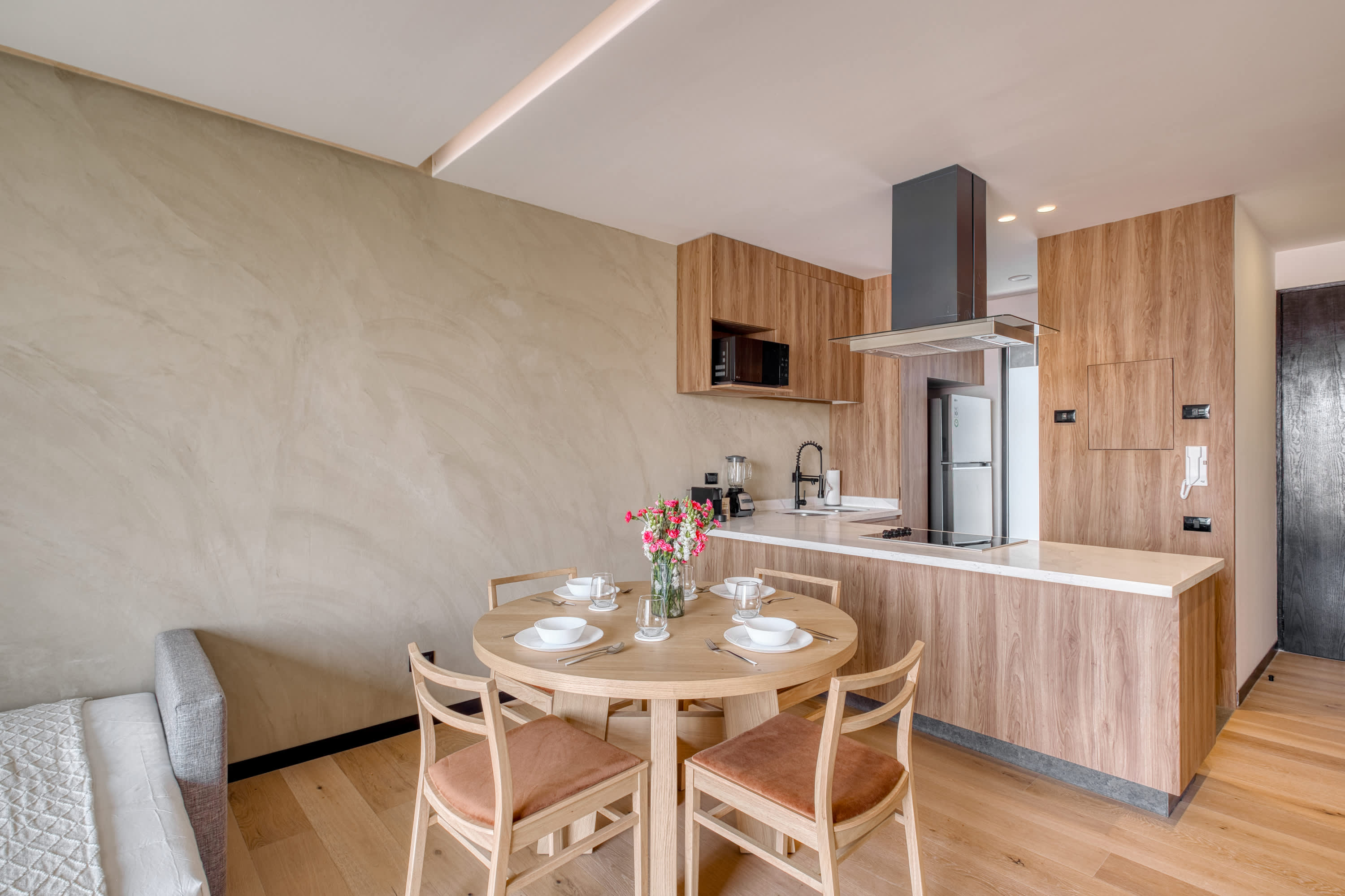 Exclusive Stay for Soccer Fans | Rooftop & Balcony 3