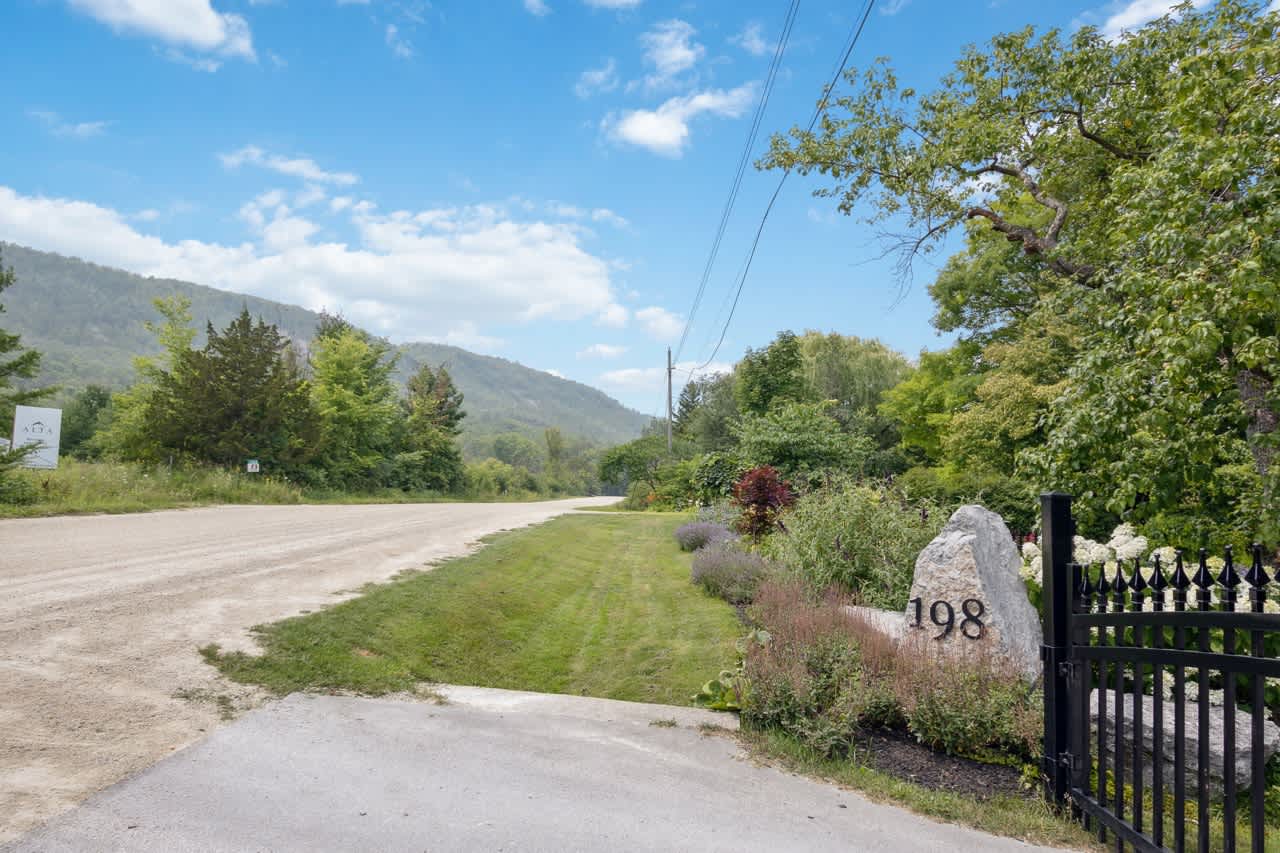 Cottage #2009|Georgian Bay|The Blue Mountains|Cottage Vacations|