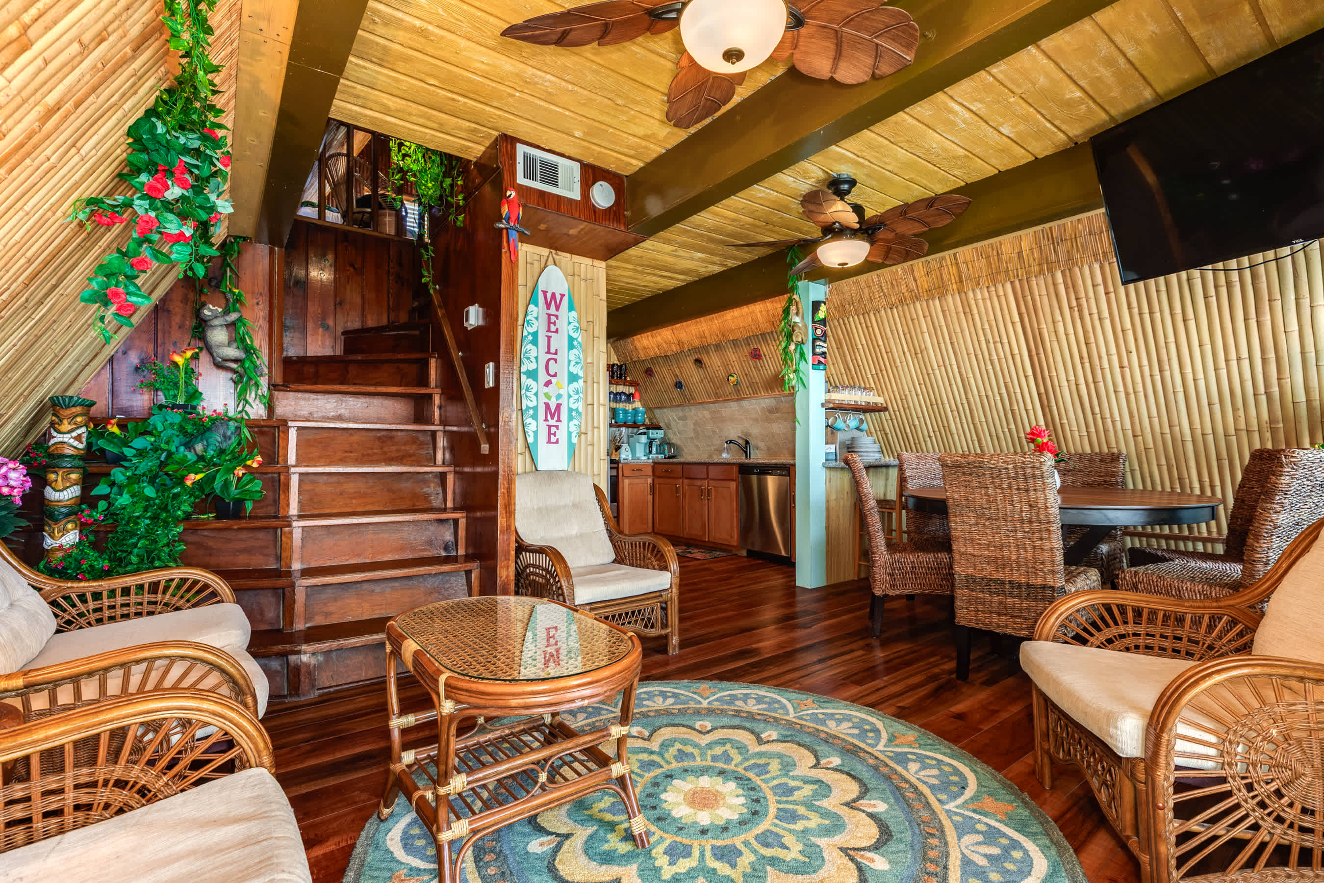 The Tiki Hut Polynesian A Frames at the Beach 7