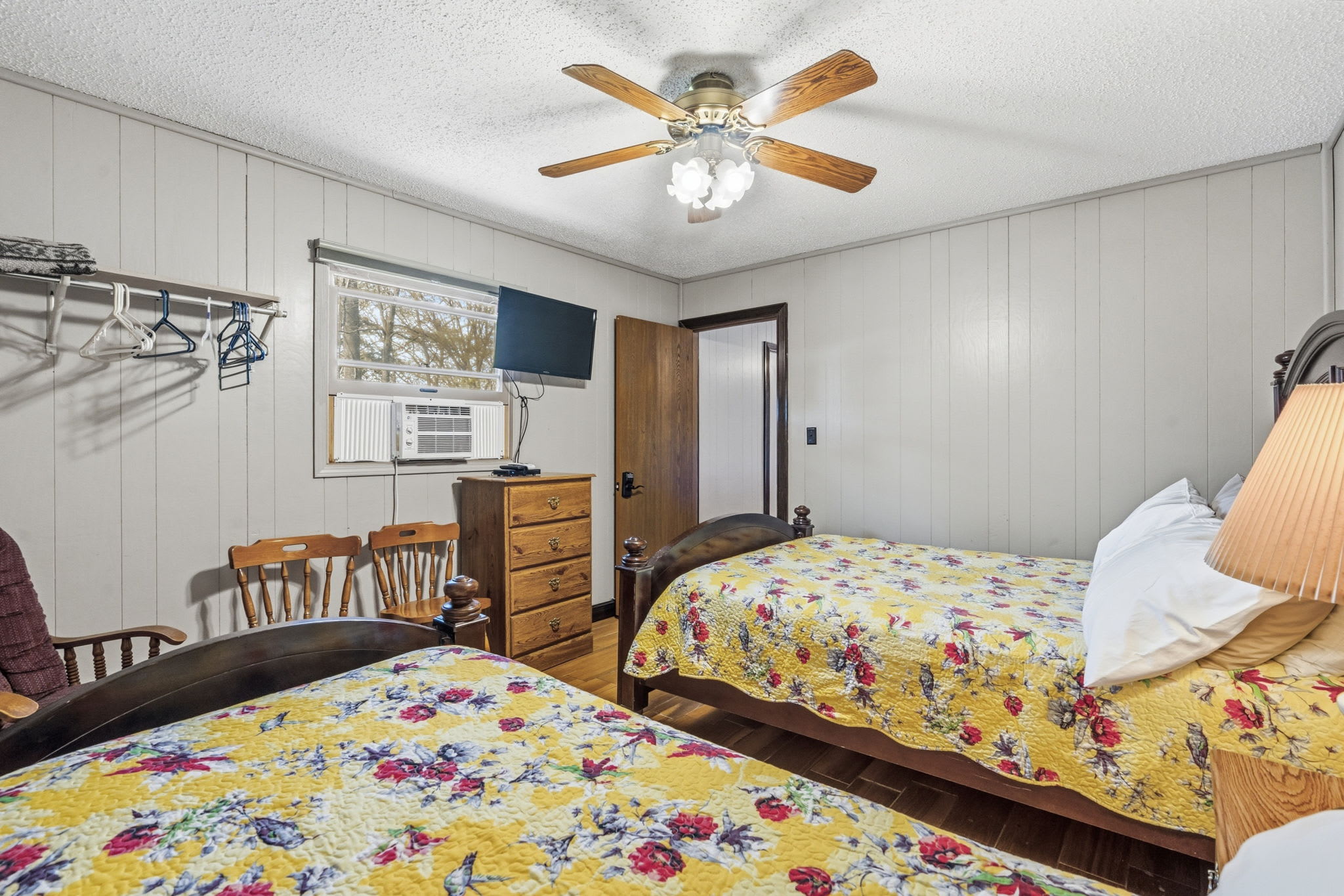 Bedroom 1 with queen and single bed