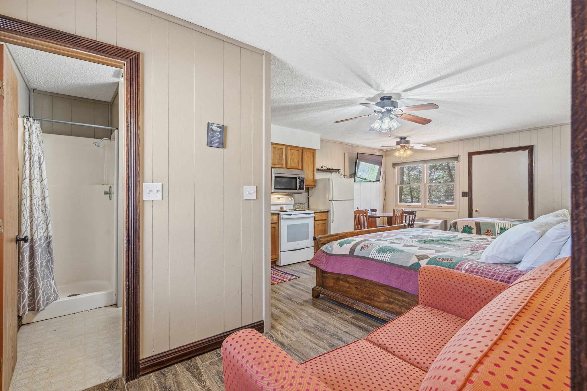 Peaceful Lakefront Studio | Boat Slip Included