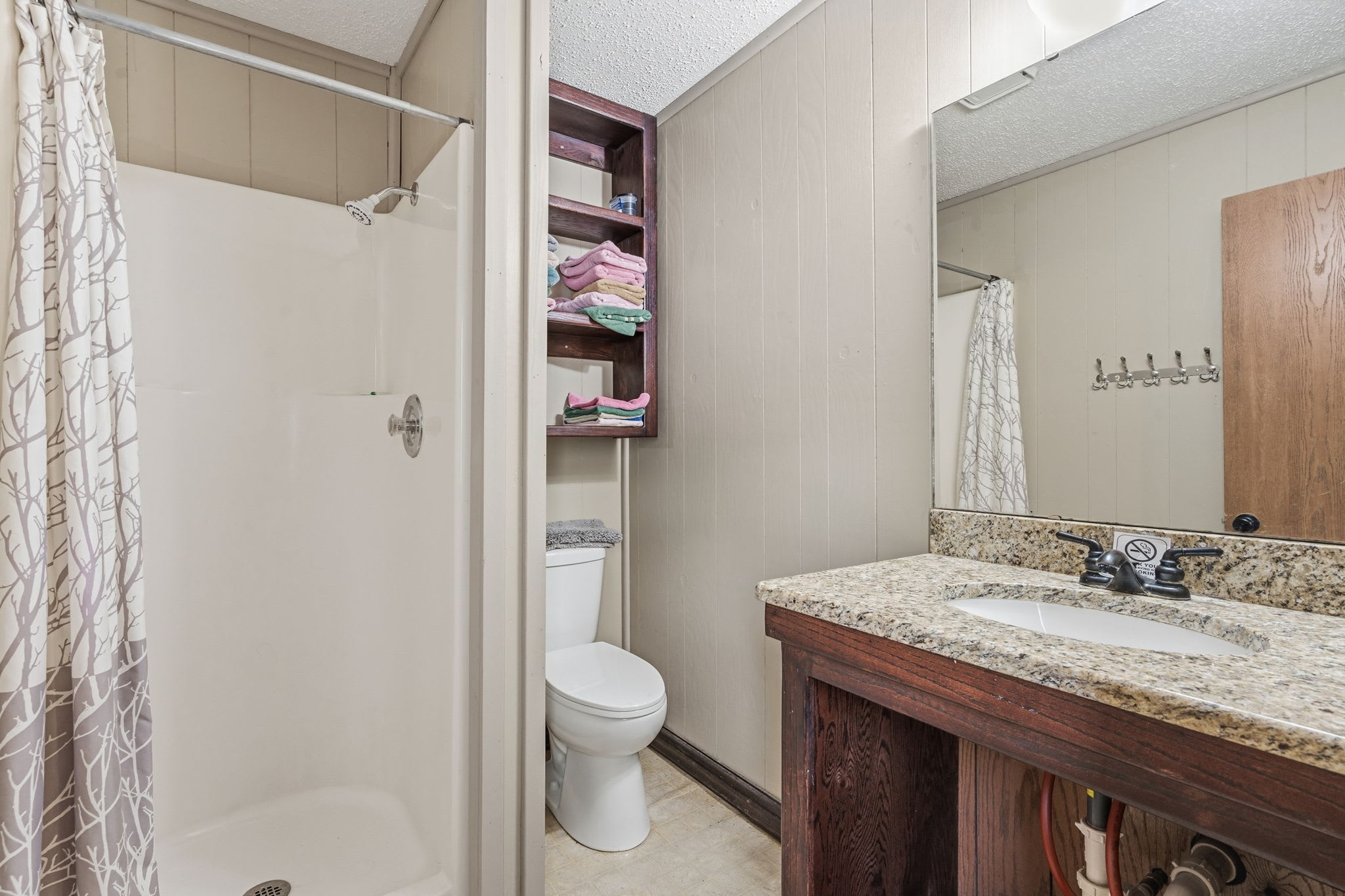 Peaceful Lakefront Studio | Boat Slip Included