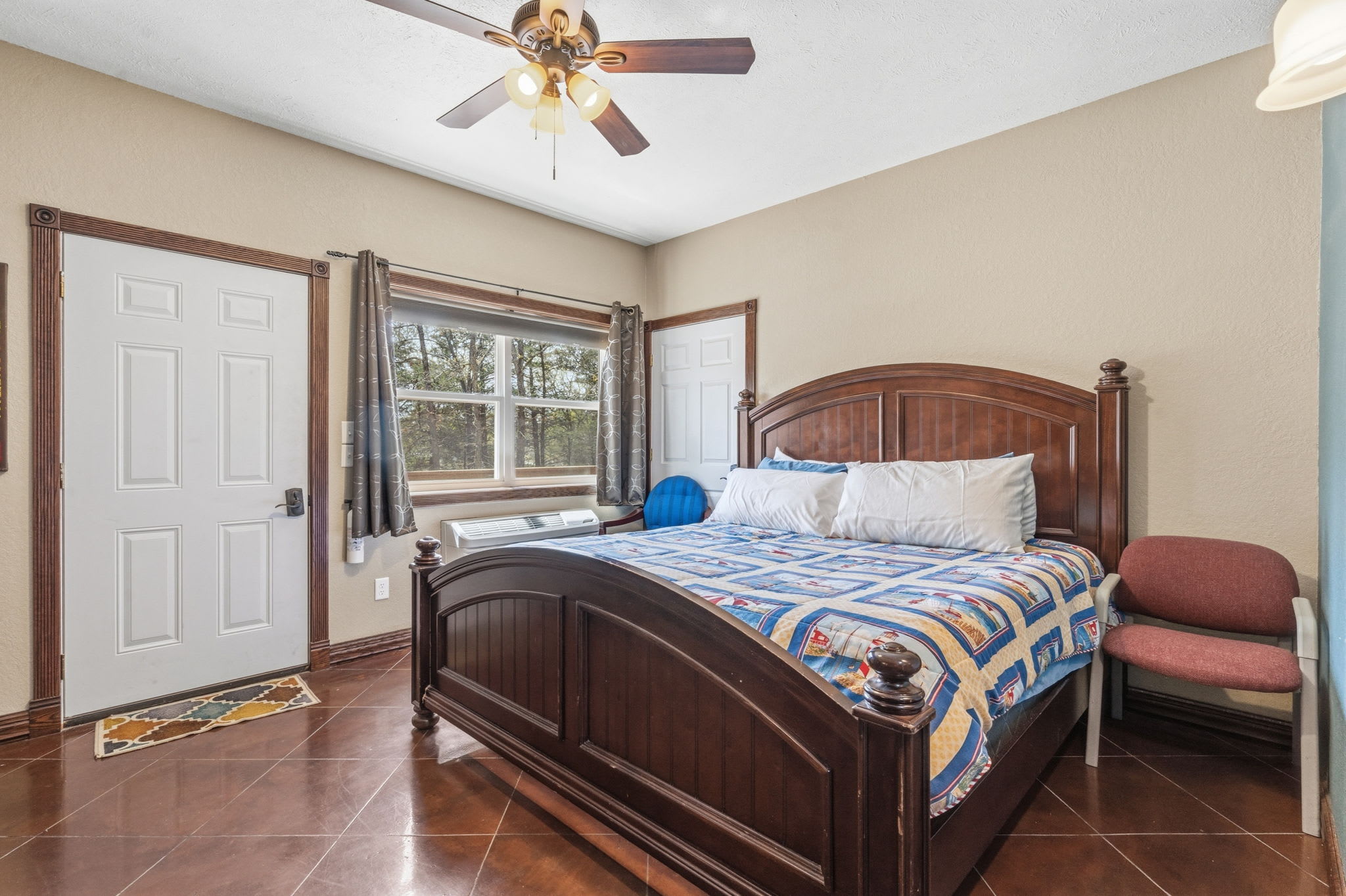Waterfront Retreat | Relax, Unwind & Explore
