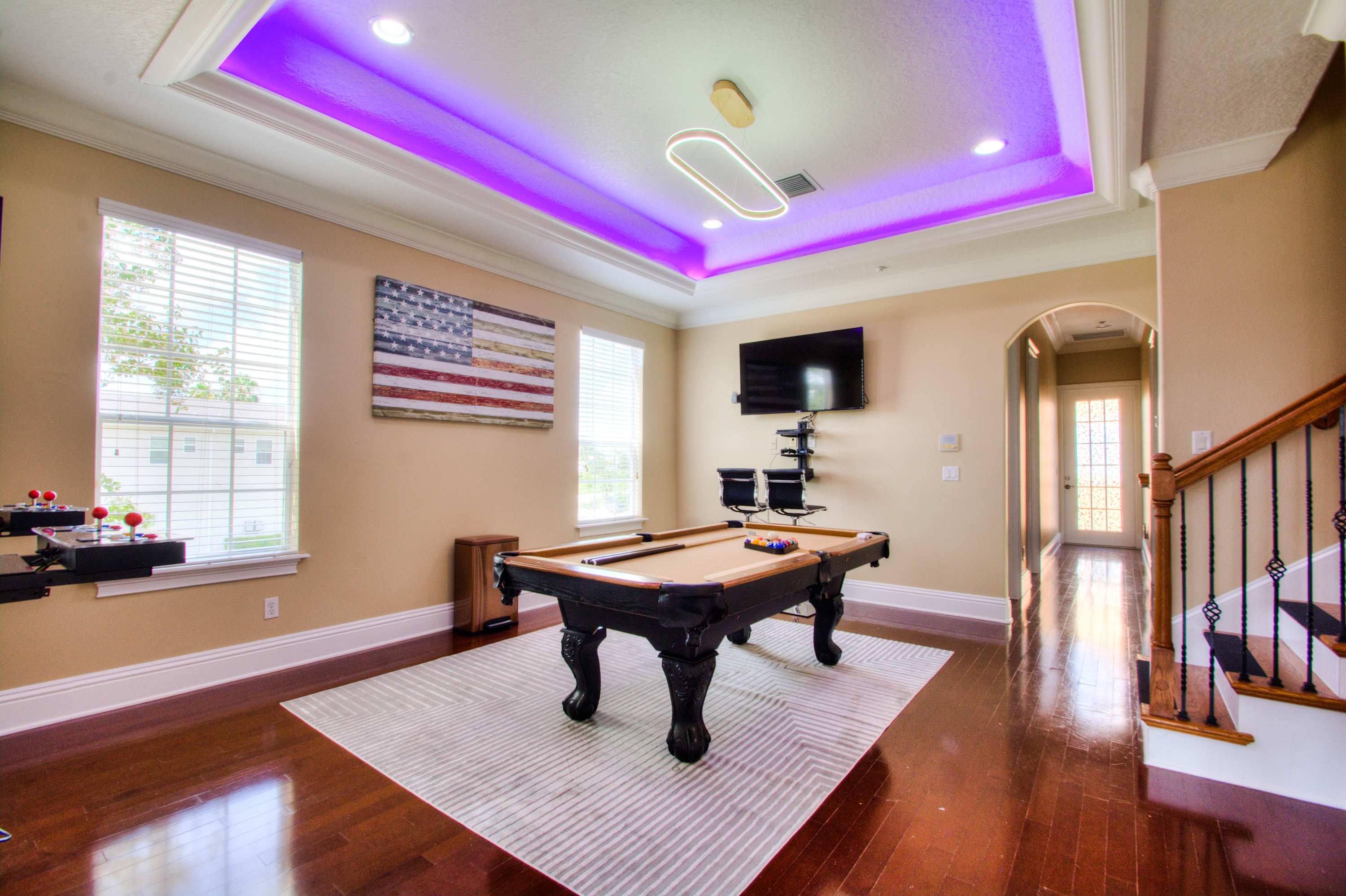 Kissimmee Villa: 6BR, 7BA, Sleeps 18, Pool