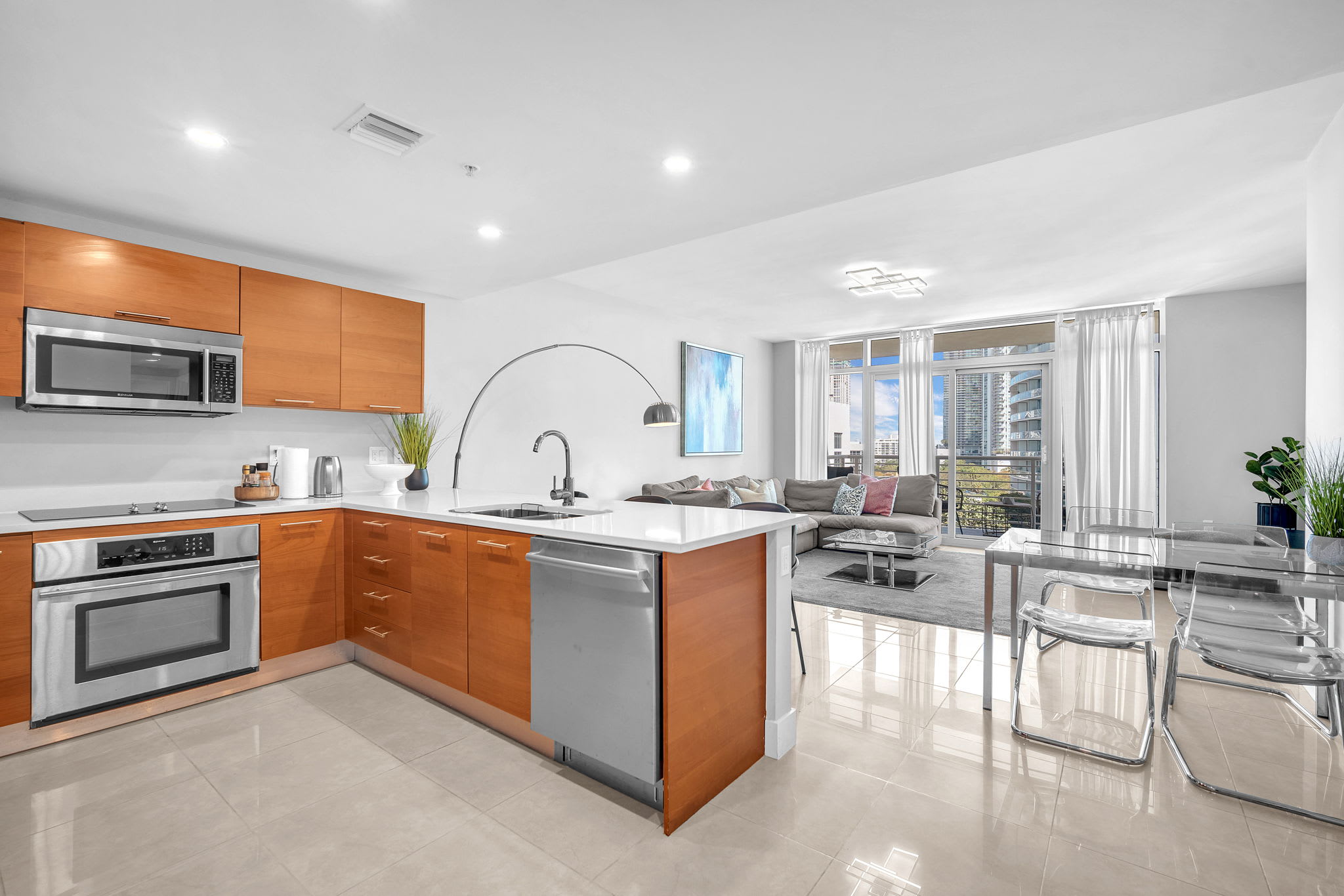 Downtown Miami Escape ā Pool & Free Parking