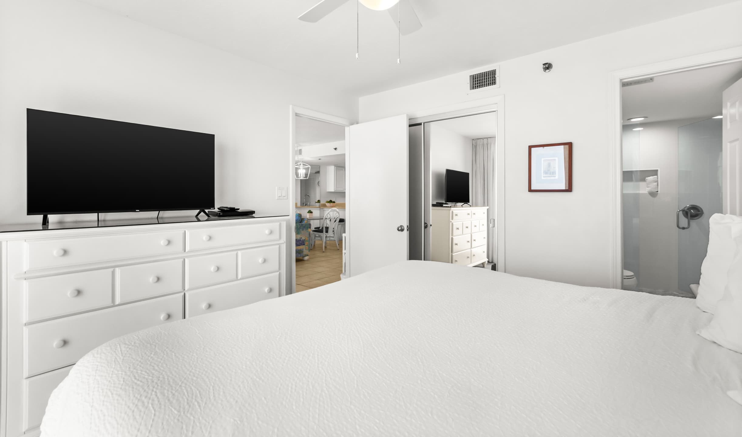 One Seagrove Place 0701 21