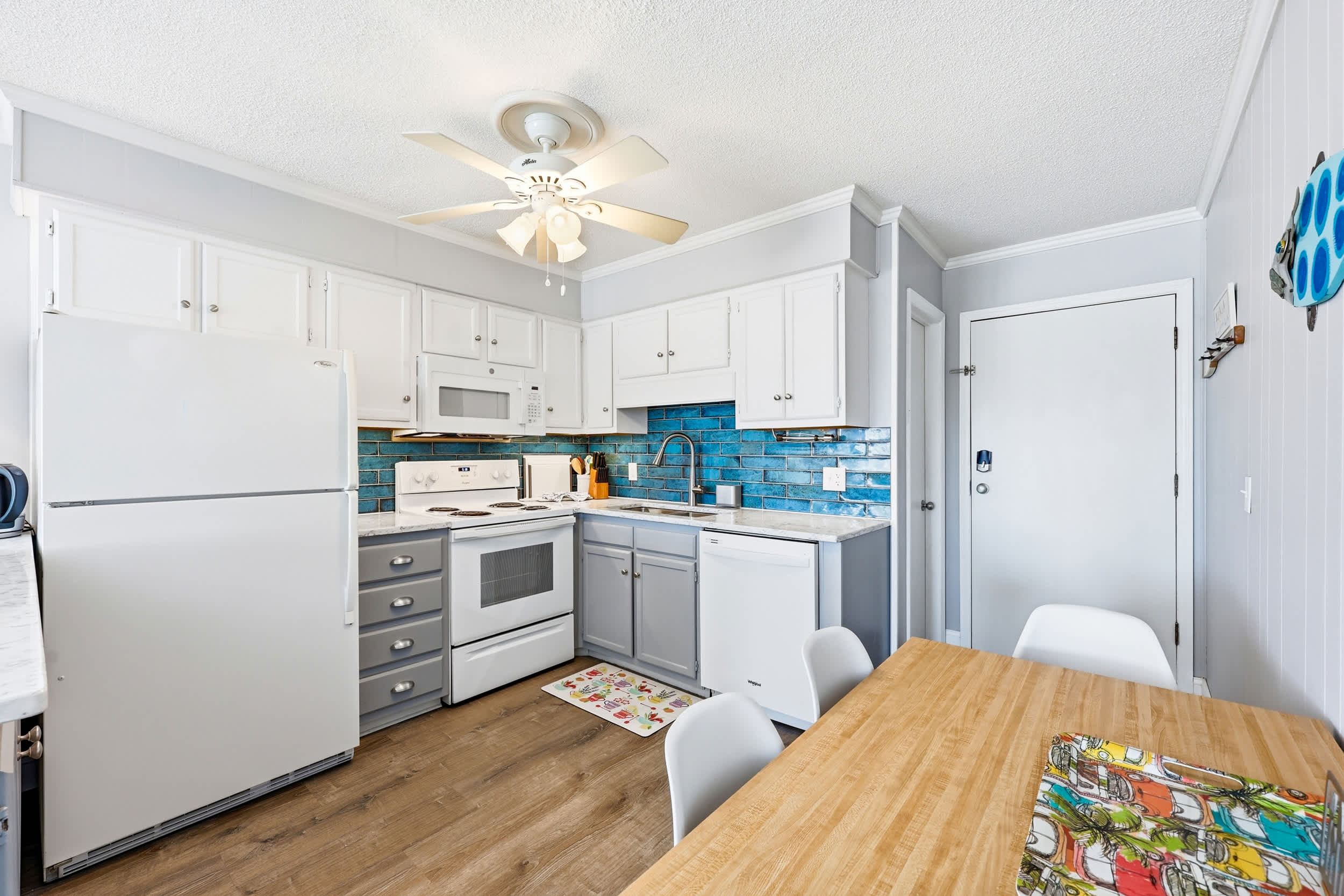 Golden Mile Oceanview Retreat