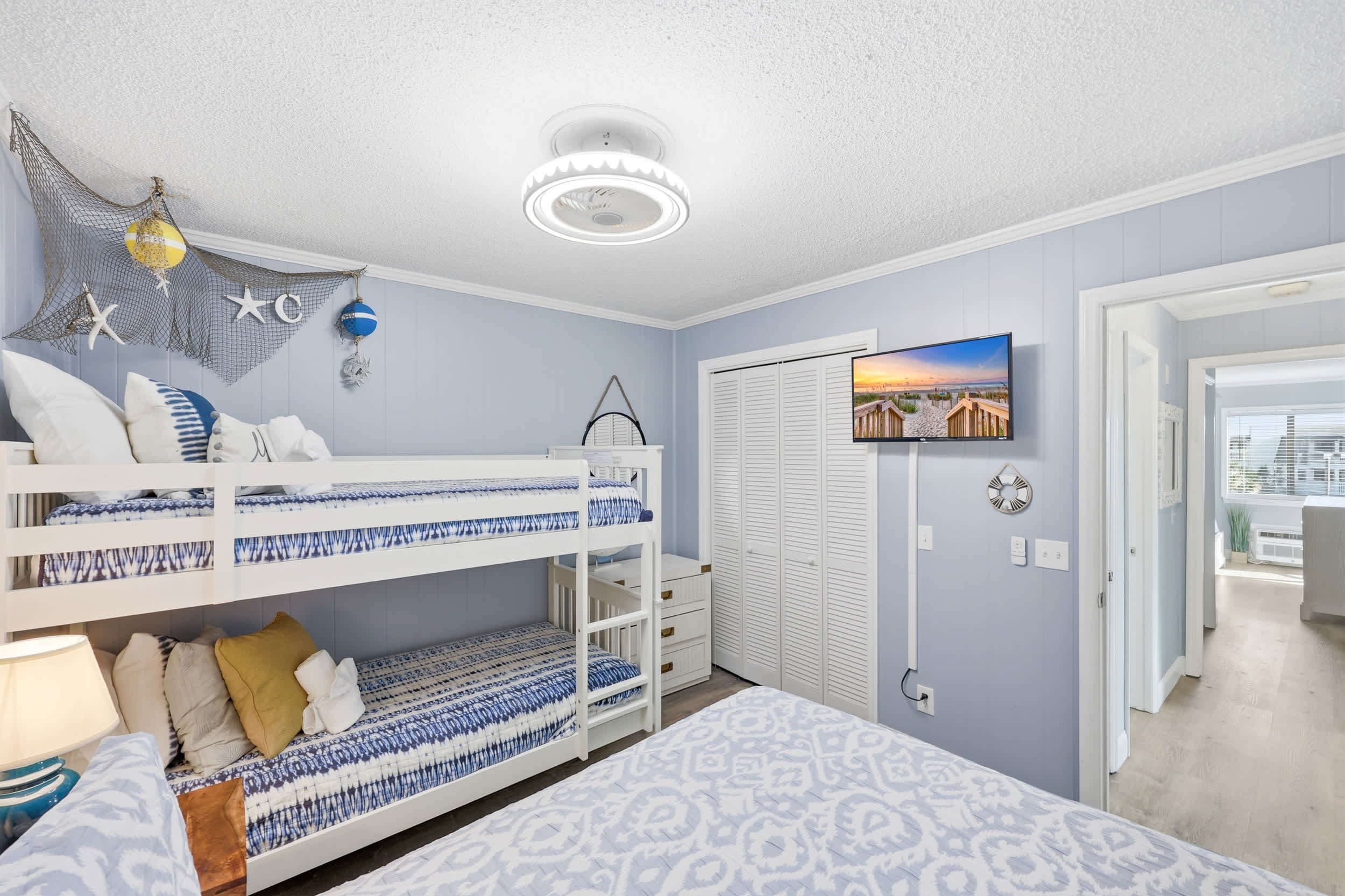 Golden Mile Oceanview Retreat
