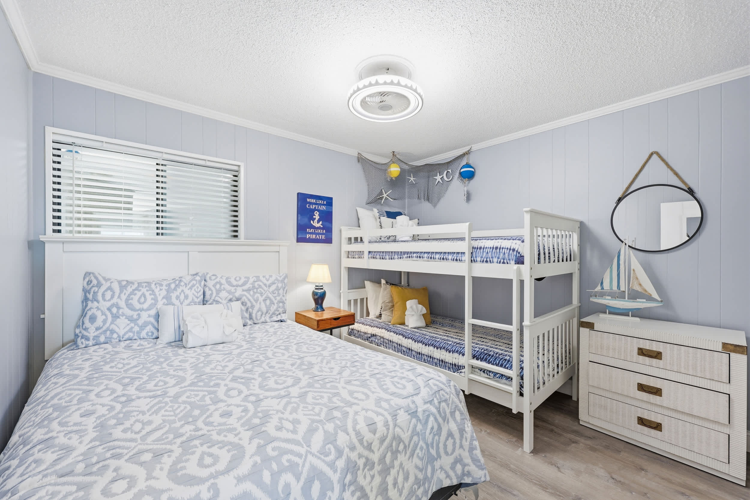 Golden Mile Oceanview Retreat
