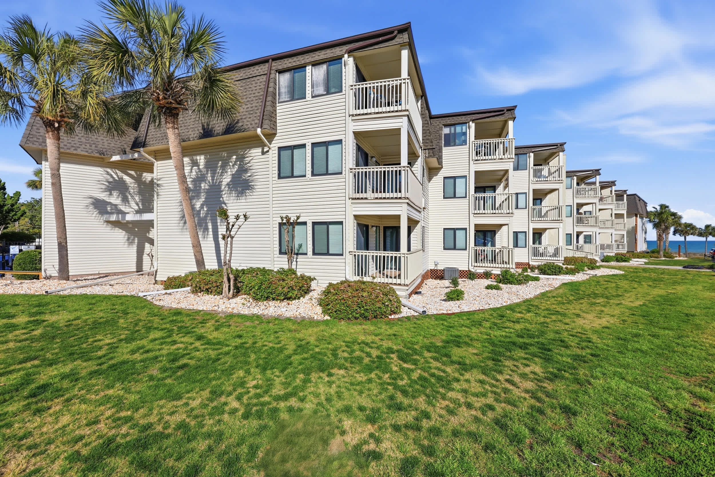 Golden Mile Oceanview Retreat