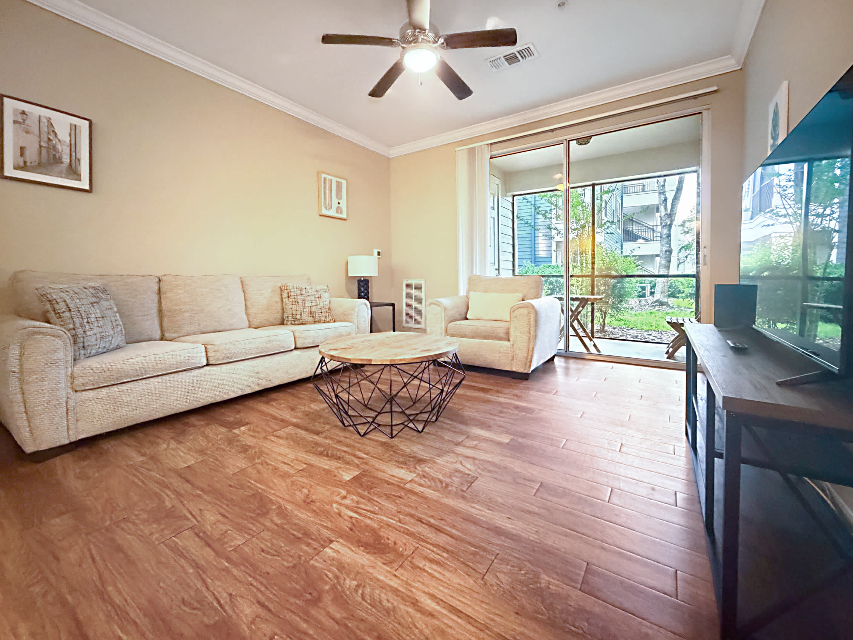 1st Floor Apt with Nature Views, Prime North Tampa