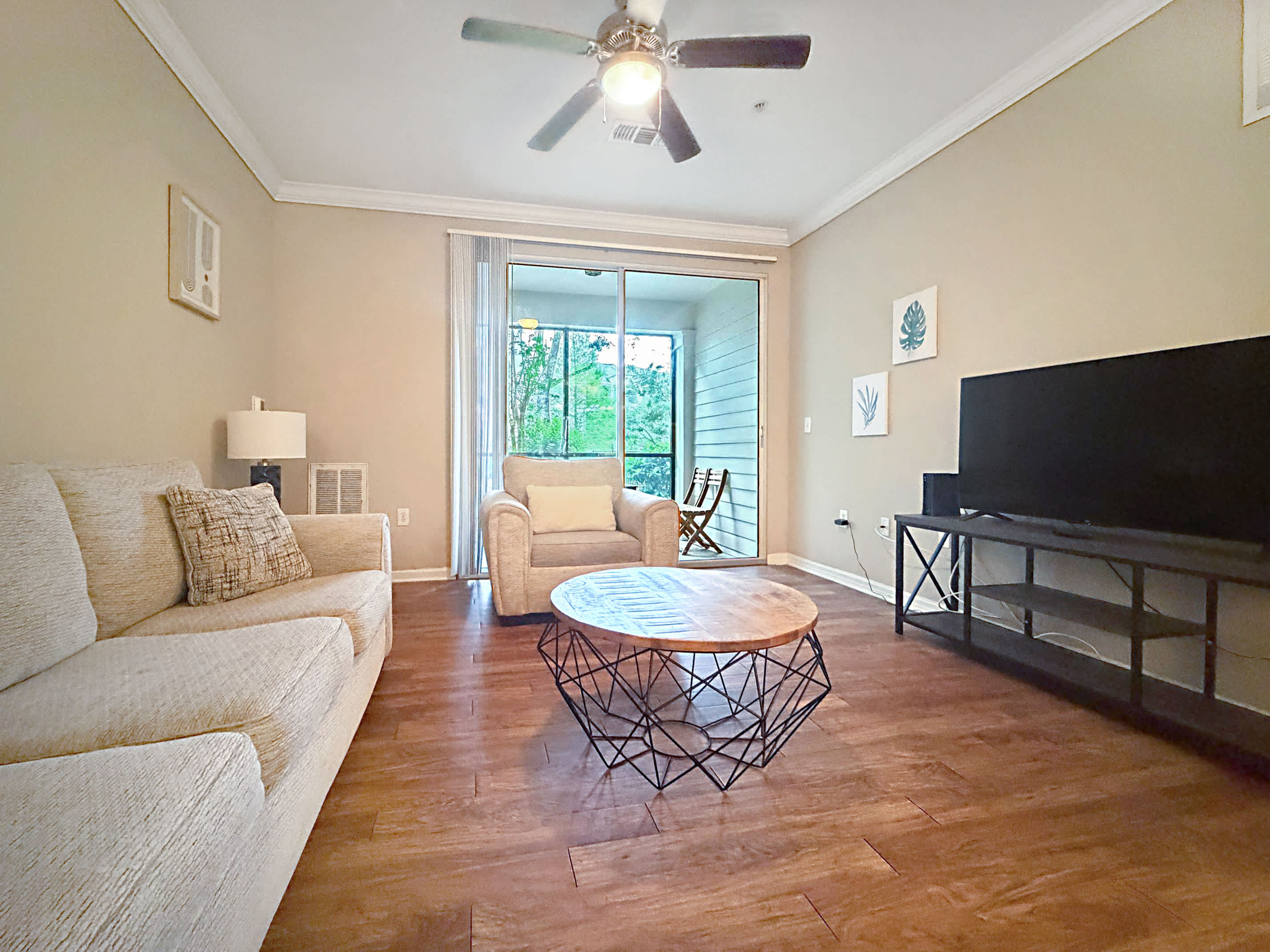 1st Floor Apt with Nature Views, Prime North Tampa