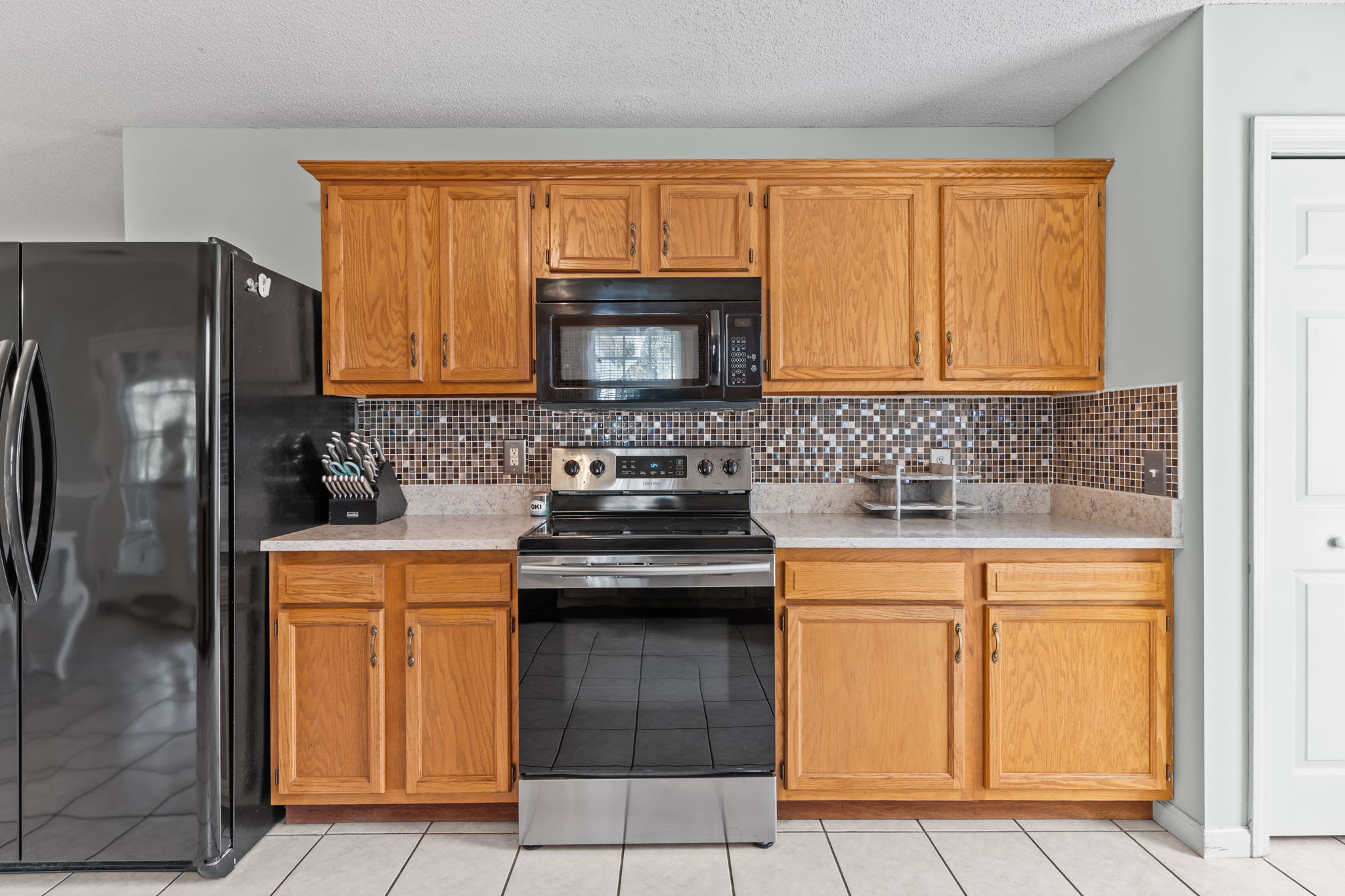 Breaking Tables Waves | Photo 6