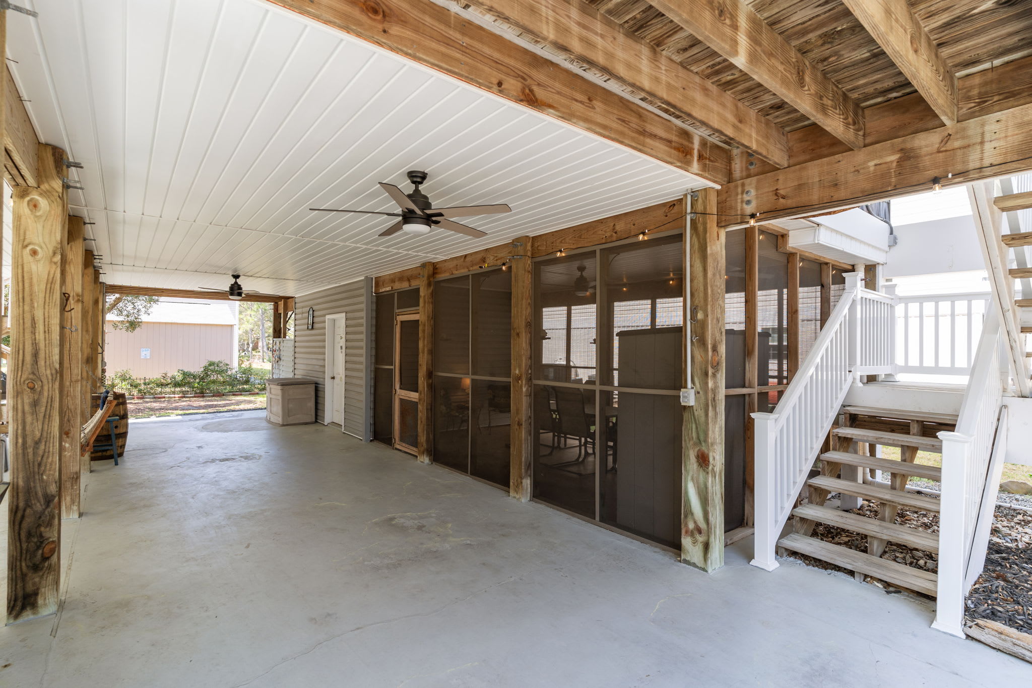 Breaking Tables Waves | Photo 22