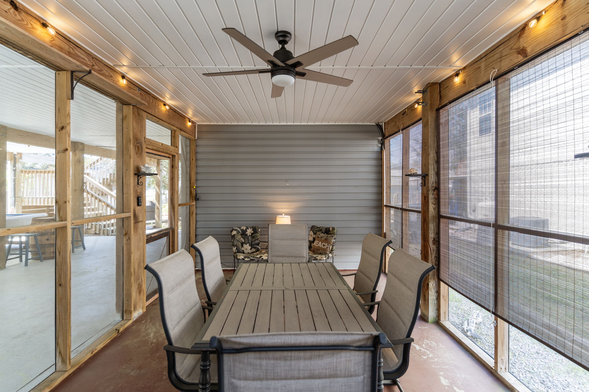 Breaking Tables Waves | Photo 28