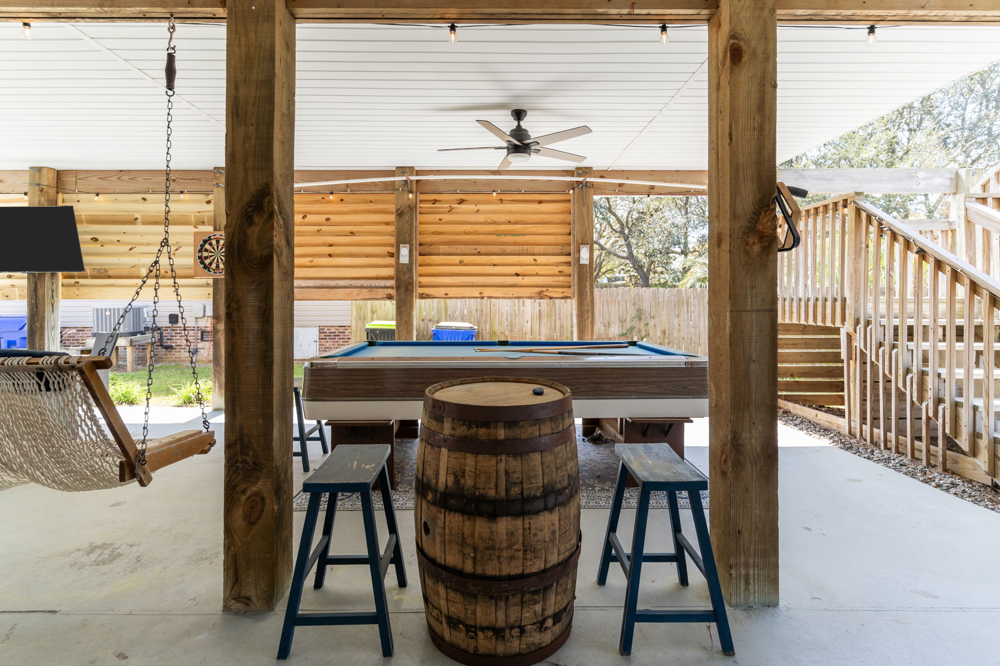 Breaking Tables Waves | Photo 29