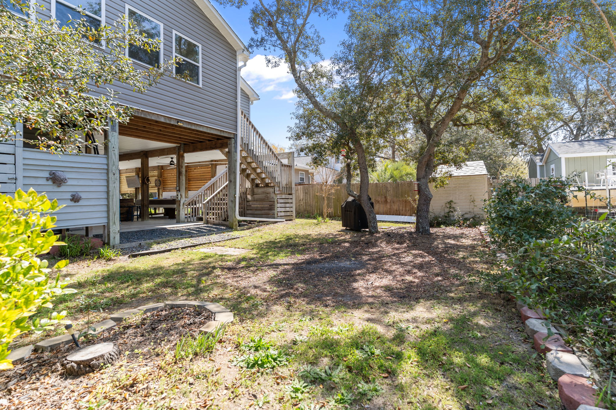 Breaking Tables Waves | Photo 33