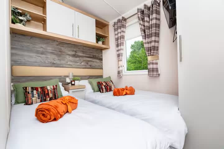 Luxury Beachside Stay Near Edinburgh with FREE Parking & Wi-Fi in Links Road EH32 - Property image 18 - VivreStays