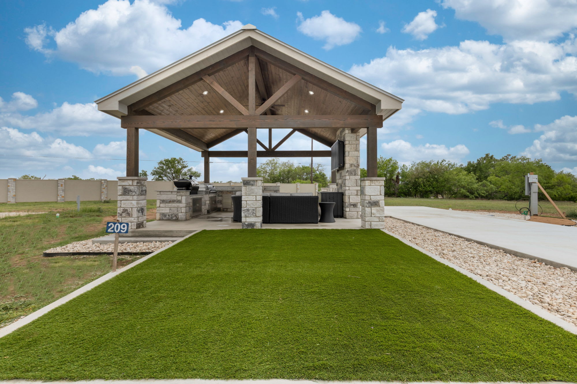 The Ravish Pad - Lot 209 | Photo 9