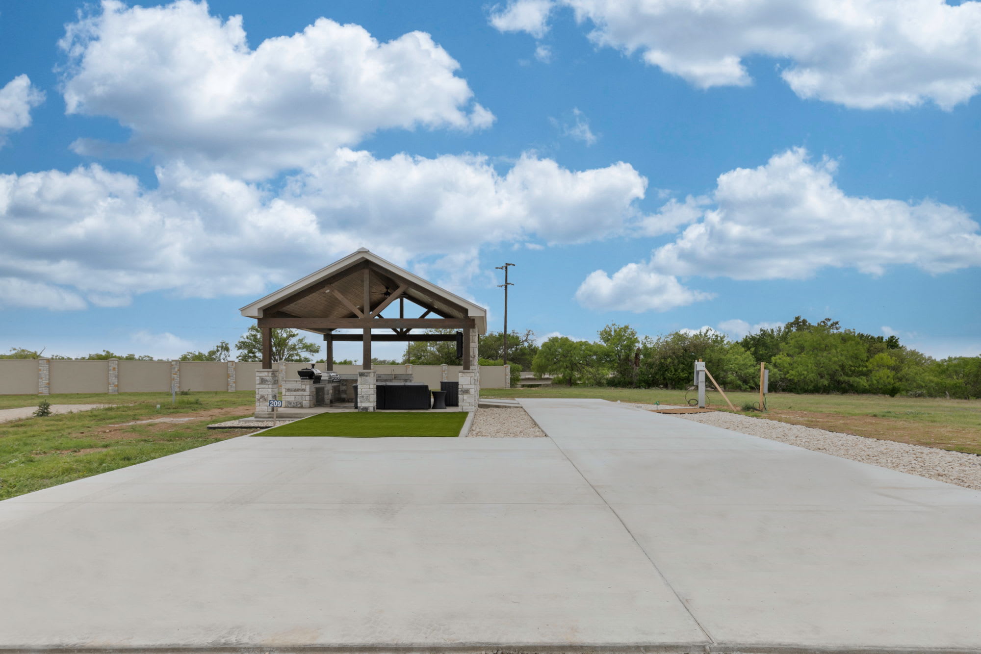 The Ravish Pad - Lot 209 | Photo 14