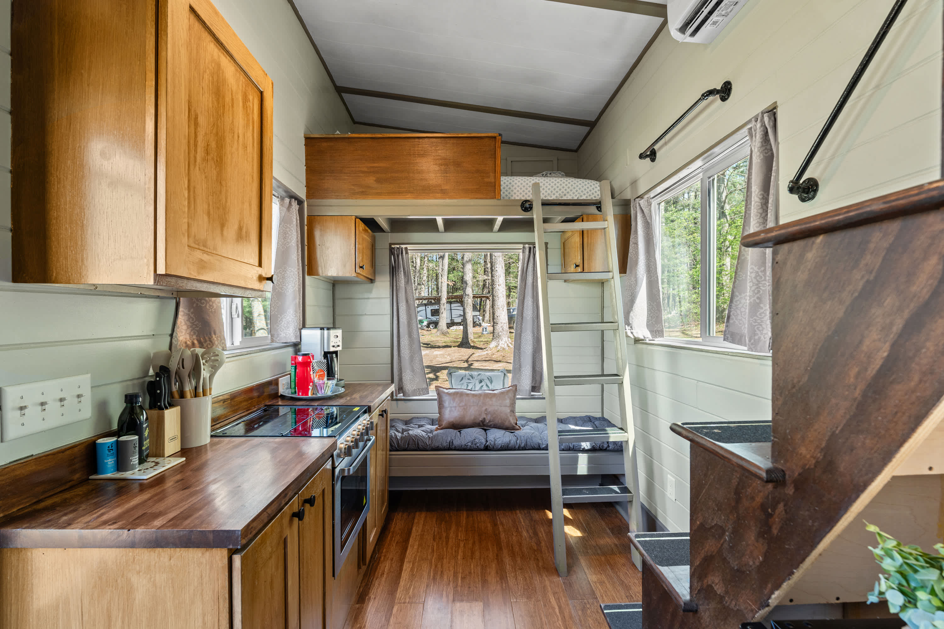 NEW 2 bed tiny home on the farm