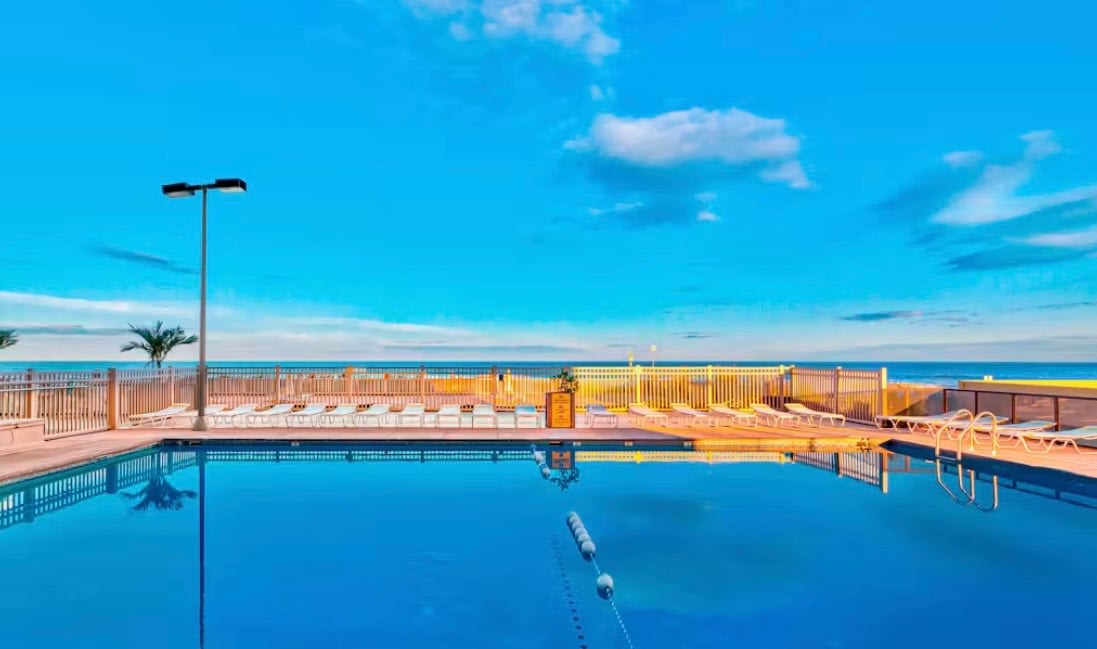 Golden Sands 1106: Gorgeous Oceanfront 1 BDRM condo, fully renovated and professionally decorated. All the comforts of home