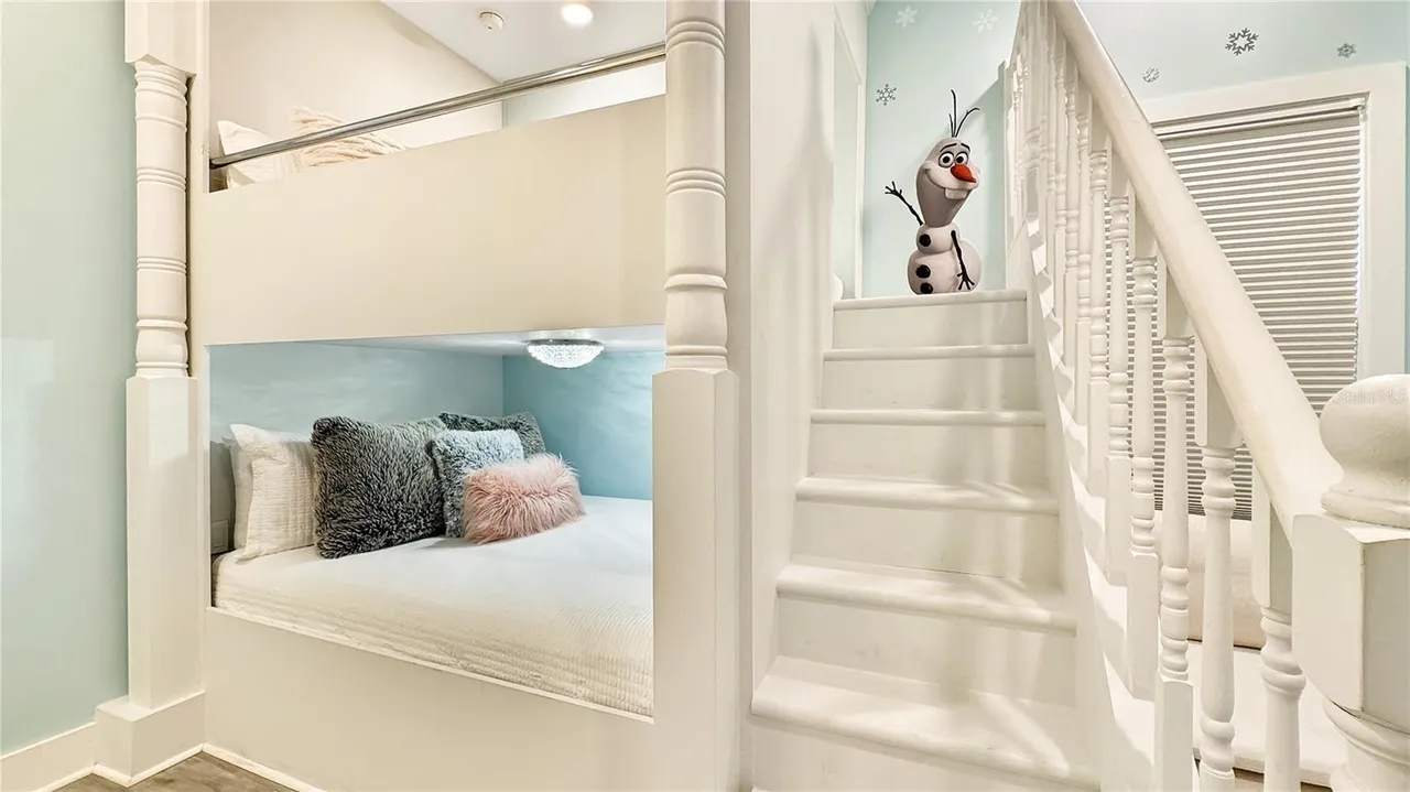 Villa with heated pool & theater, Reunion Resort