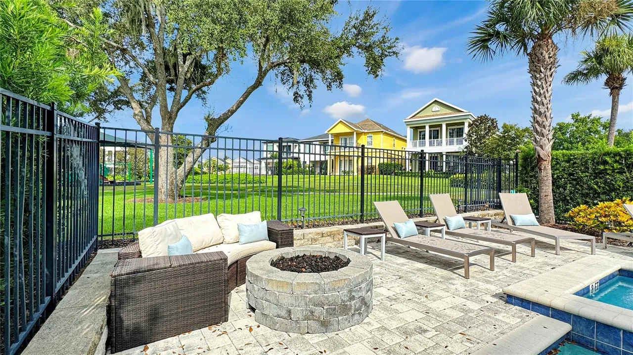 Villa with heated pool & theater, Reunion Resort