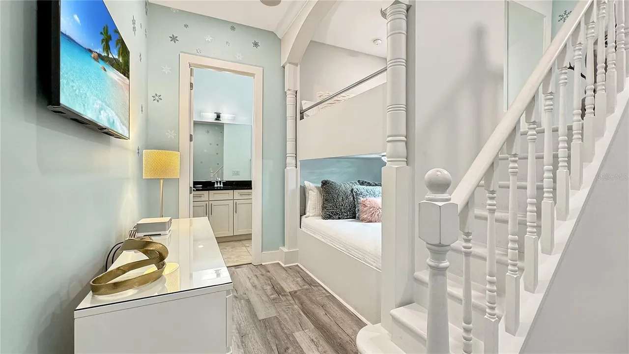 Villa with heated pool & theater, Reunion Resort