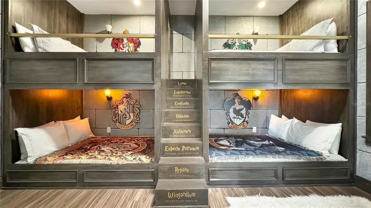 Villa with heated pool & theater, Reunion Resort