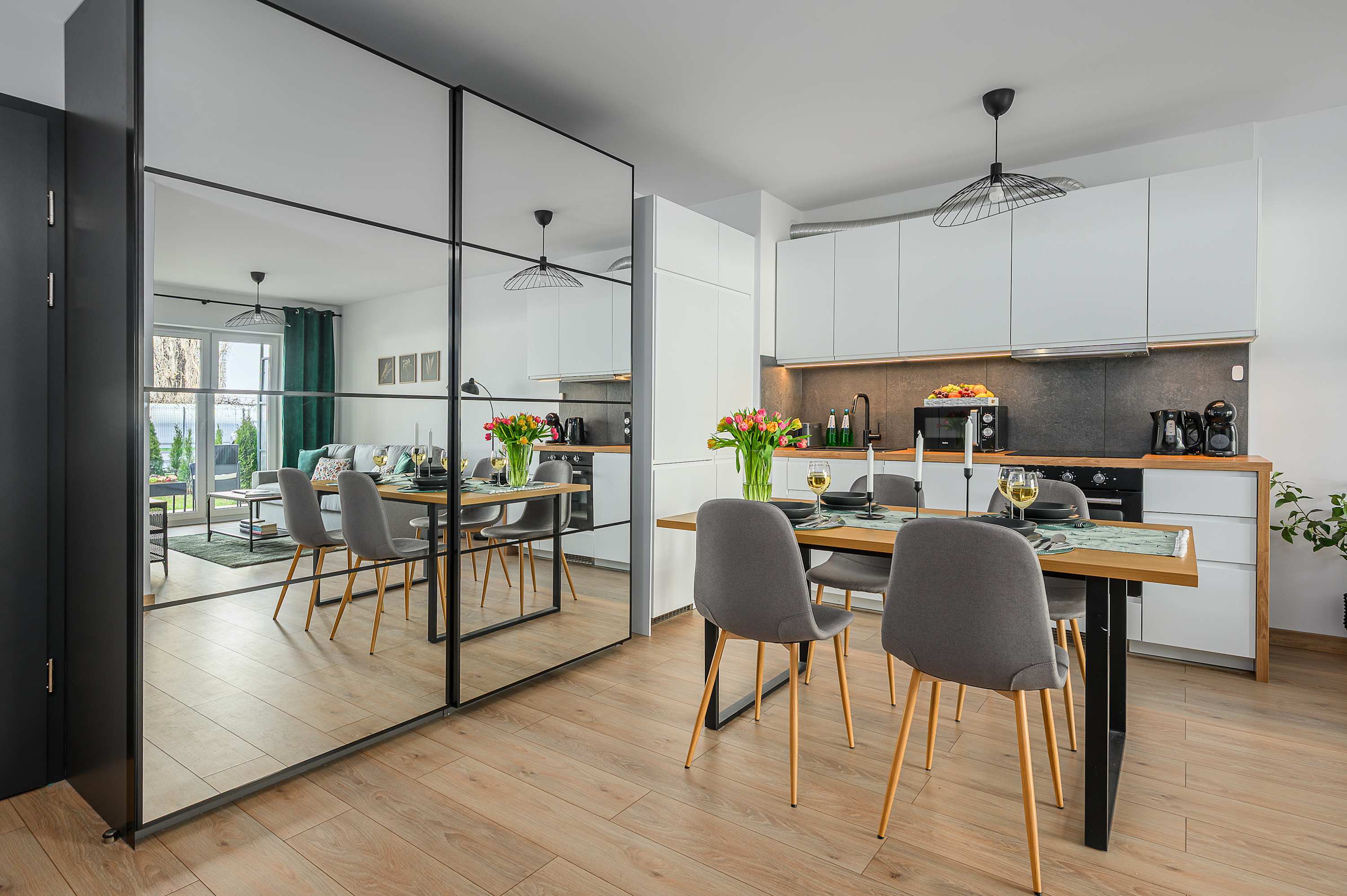 Lumina apartment with patio and parking