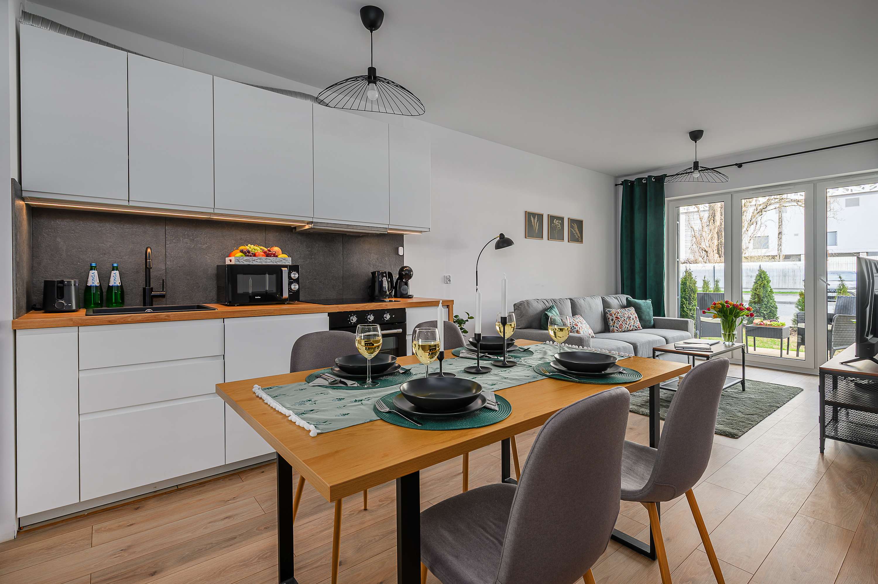Lumina apartment with patio and parking