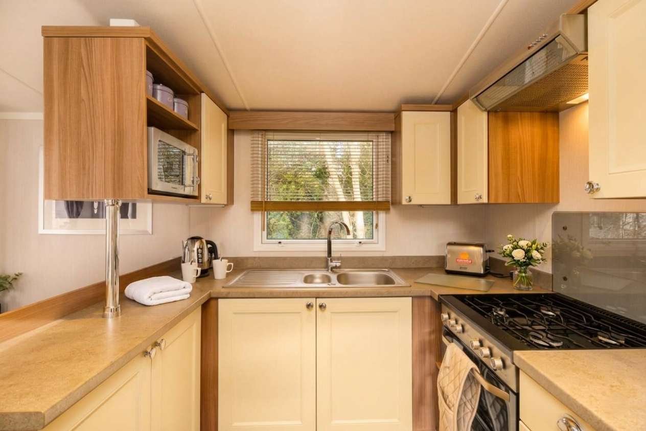 Seaside Caravan Nr Edinburgh Seton Sands Family Fun in Links Road EH32 - Property image 7 - VivreStays