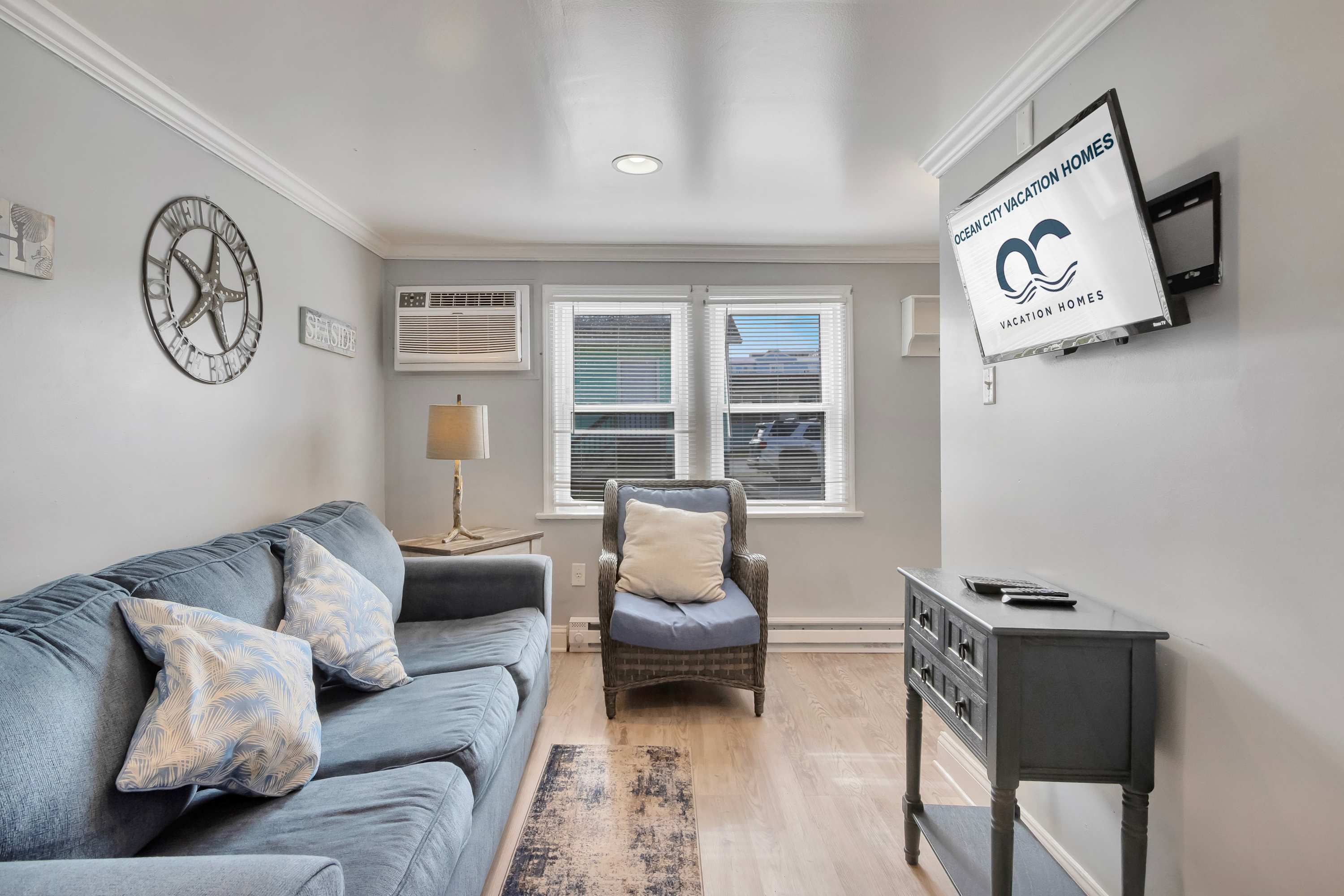Parrot Bay 34