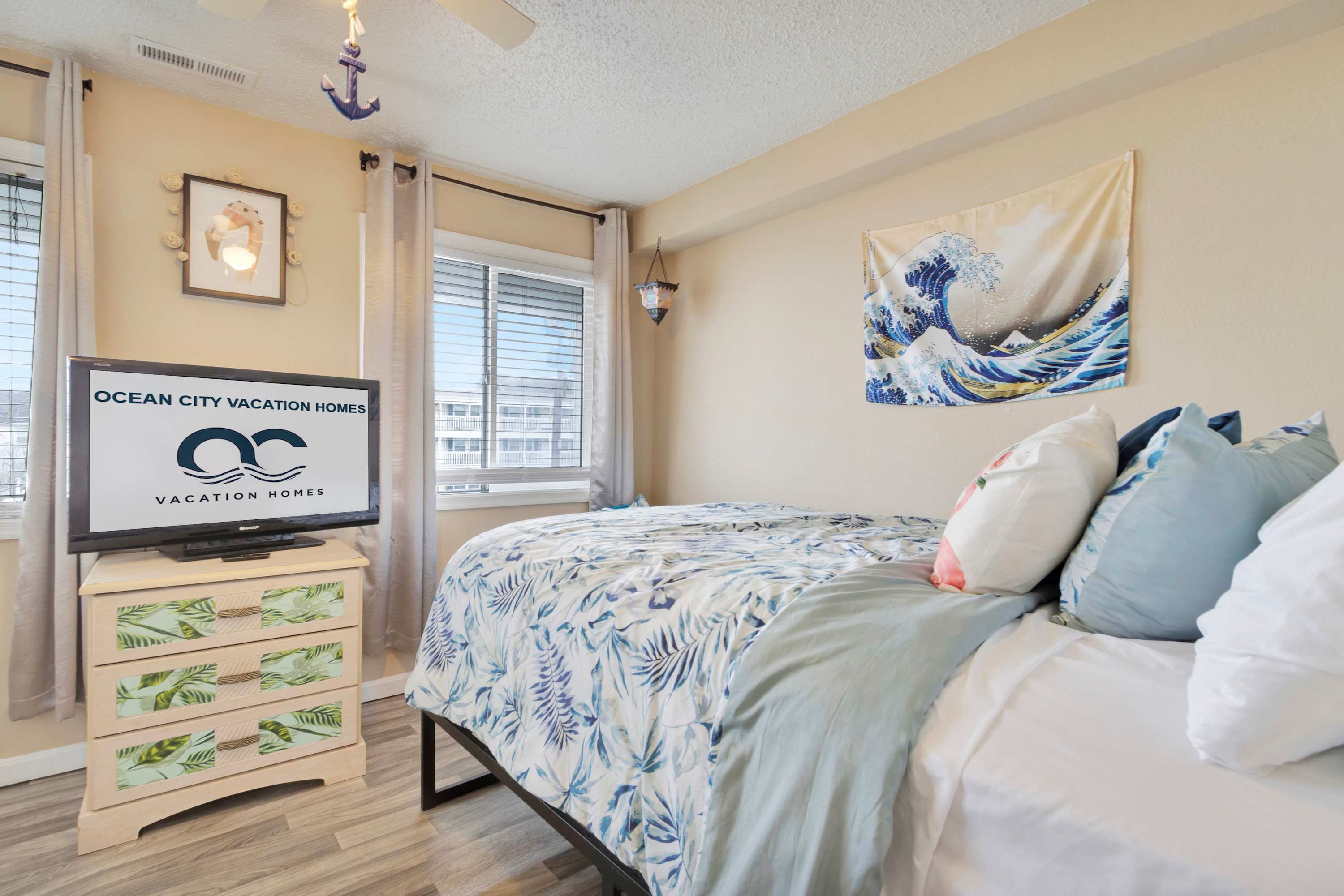 Jocelyn Manor 86 | Pet Friendly 1BR Beach Condo