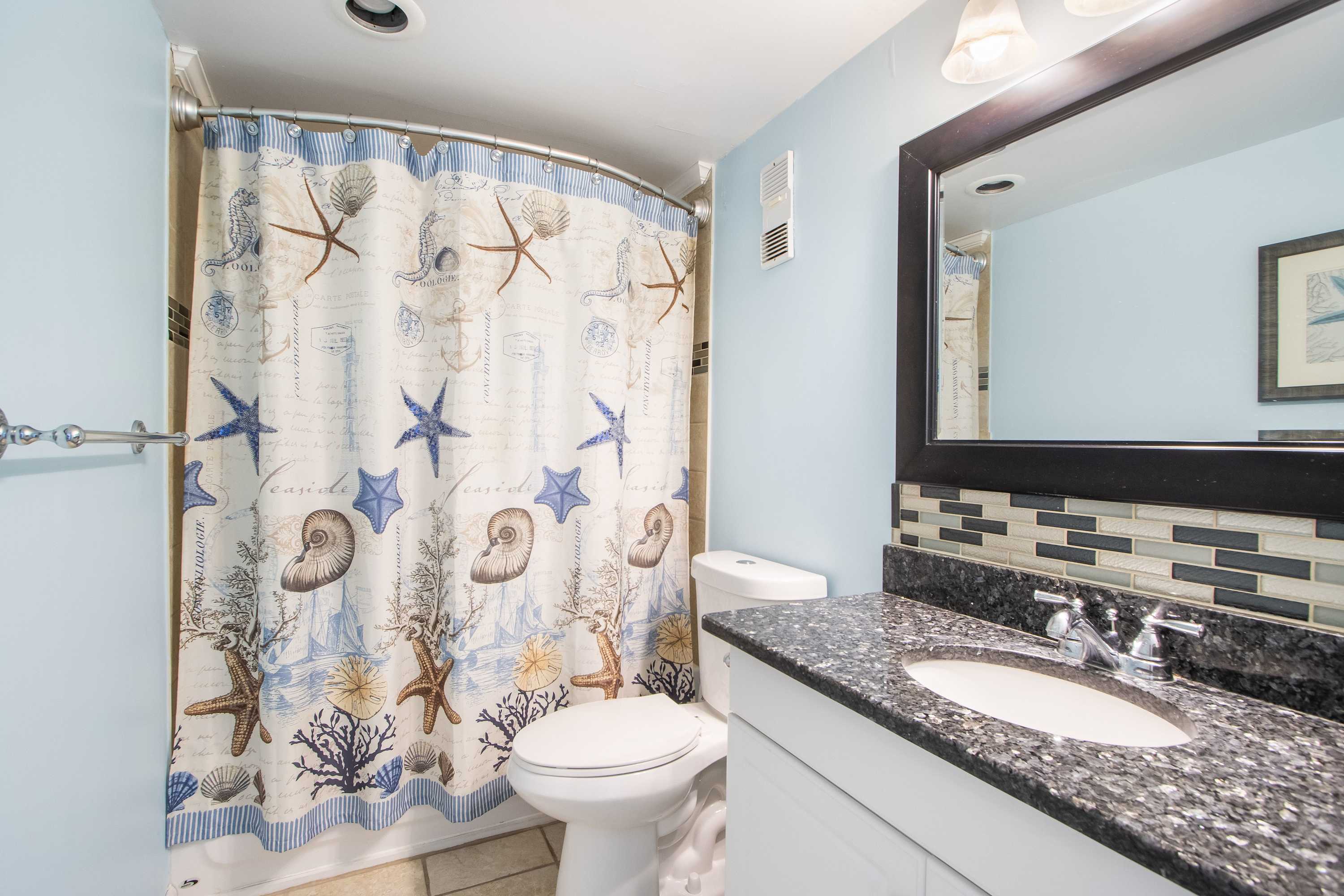 Golden Sands 1106: Gorgeous Oceanfront 1 BDRM condo, fully renovated and professionally decorated. All the comforts of home