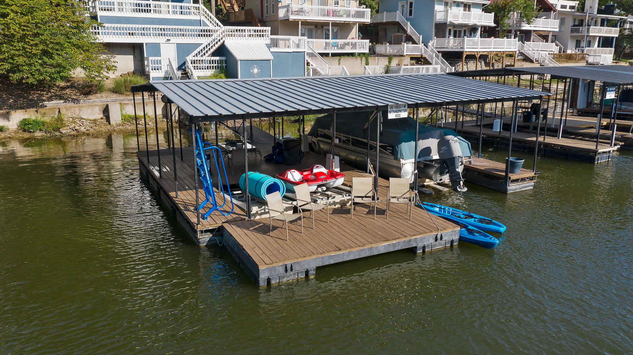 Lake Front |Private Dock |Blue Bungalow|3bed|2bth