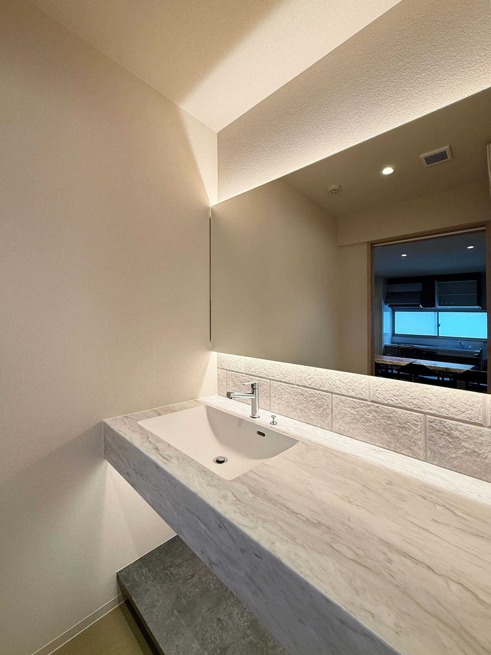 Modern 1BR with Tatami Next to Hondori City Center