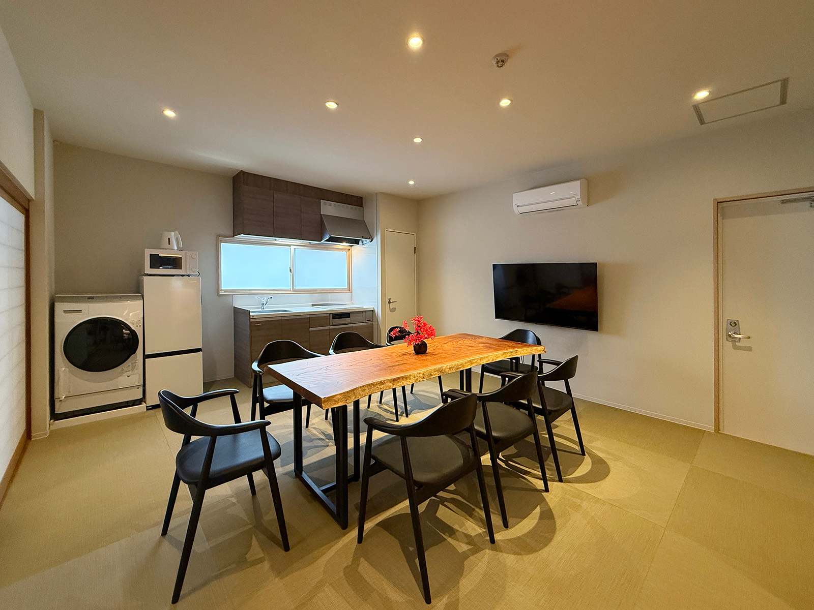 Modern 1BR with Tatami Next to Hondori City Center