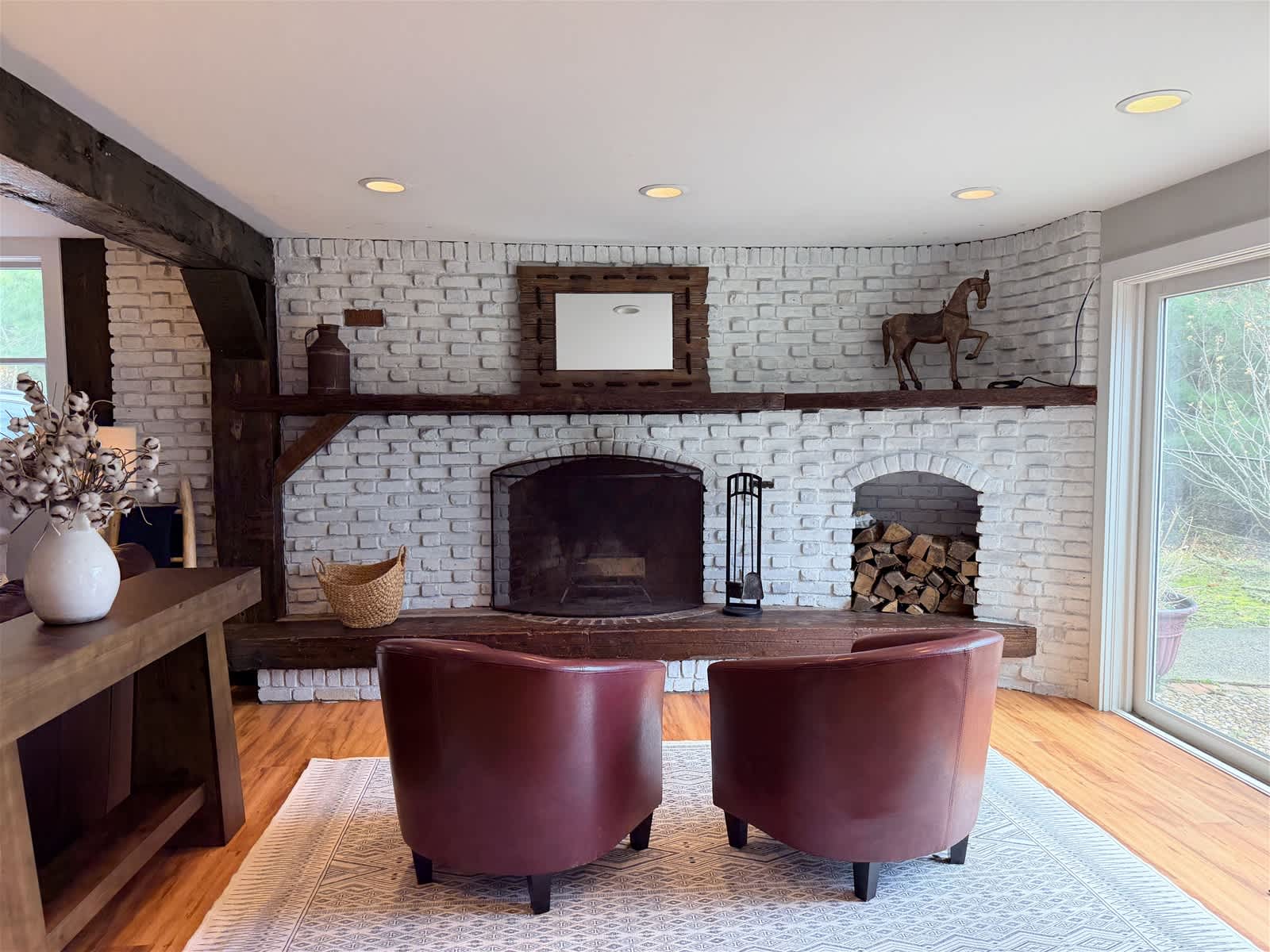 New 2026 Charming Home Just Over a Mile to Coast Guard Beach